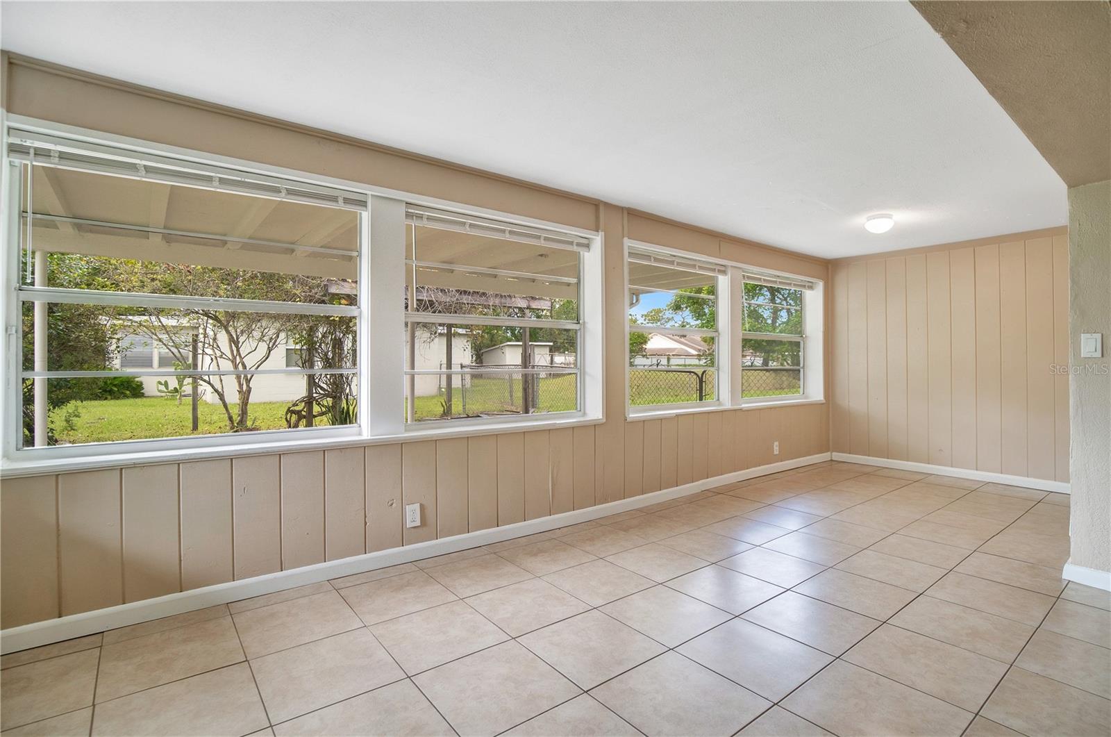 ORLANDO ACRES SECOND ADD - Residential Lease