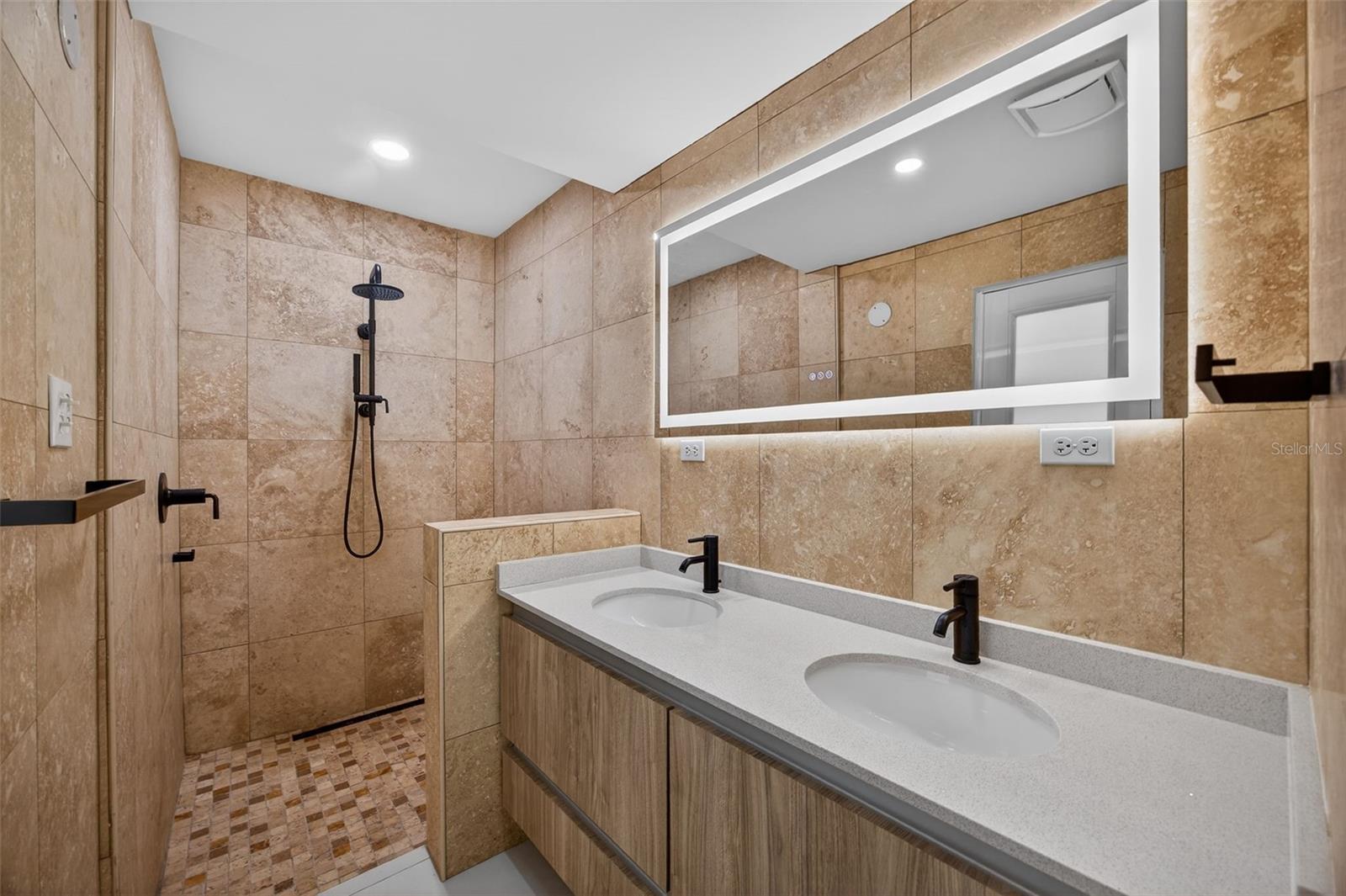 DORADO DEL MAR - Residential