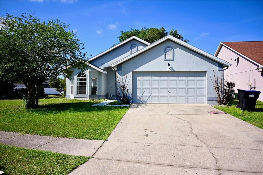 ****EASY TO SHOW *** LOCATION *** LOCATION *** IN CLOSE DISTANCE TO THE AIRPORT AND MAIN THEME PARKS, BEAUTIFUL HOME --ONE STORY -- 3 BEDROOMS AND 2 BATHS --ALL TILE IN COMMON AREAS AND A BEAUTIFUL SCREENED BACK PORCH---BIG BACK YARD  AND A CORNER LOT AND ALSO A CUL DE SAC LOT COMPLETELY FENCED.
