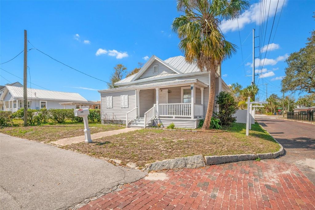 Photo of 3120 N Woodrow Avenue, Tampa, FL 33603 (MLS # TB8430373)