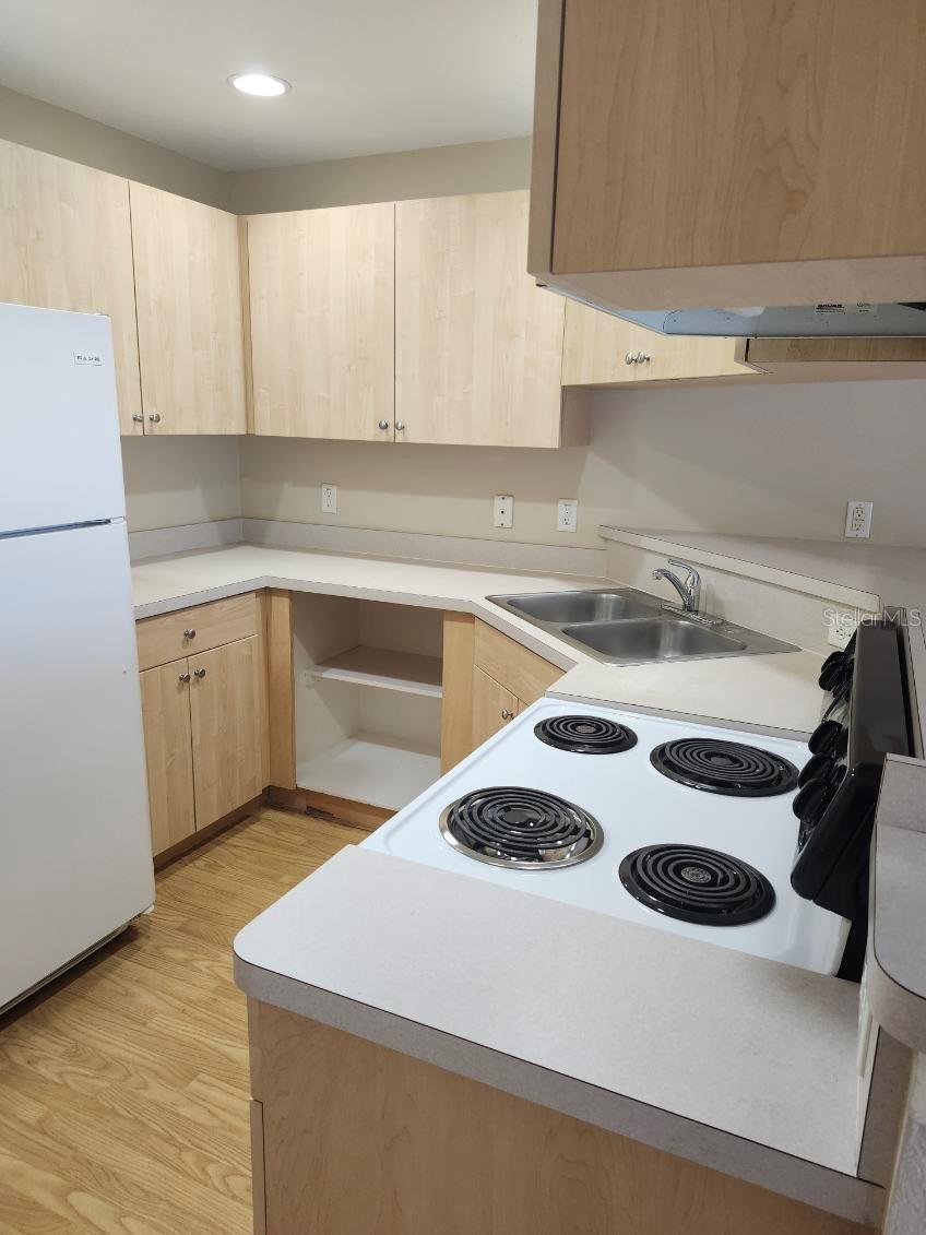 GOLDEN HEIGHTS - Residential Income