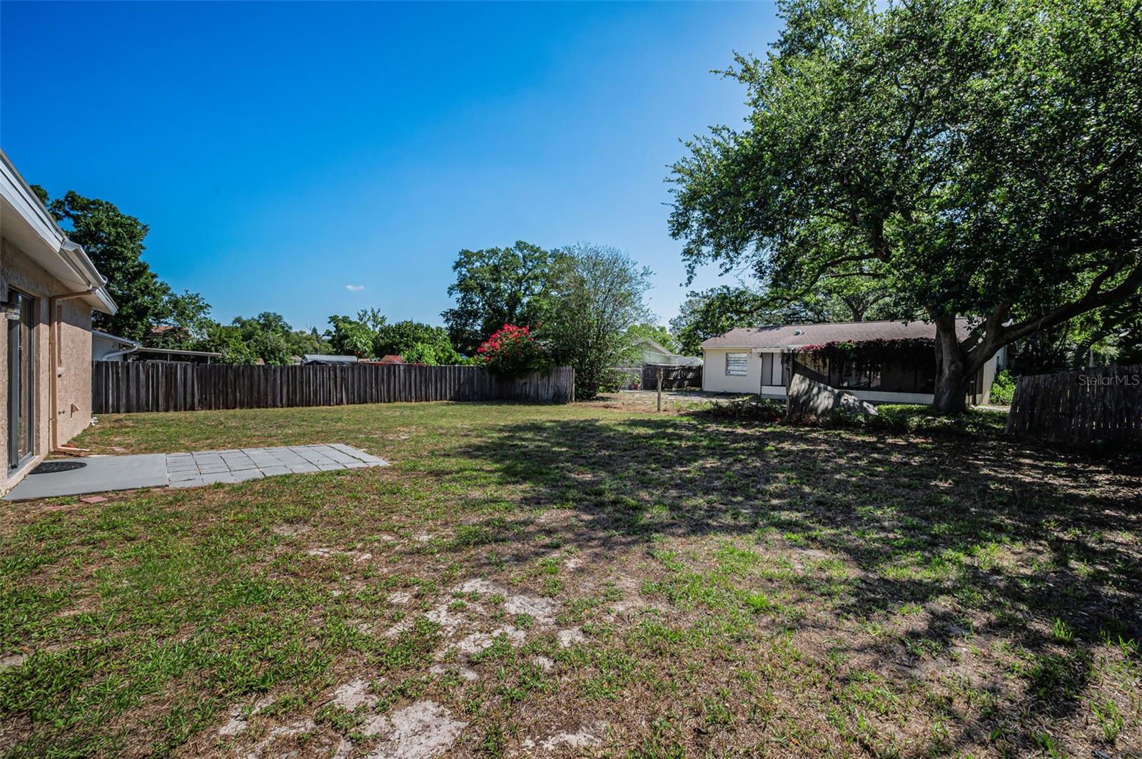 HILLTOP GROVES ESTATES - Residential