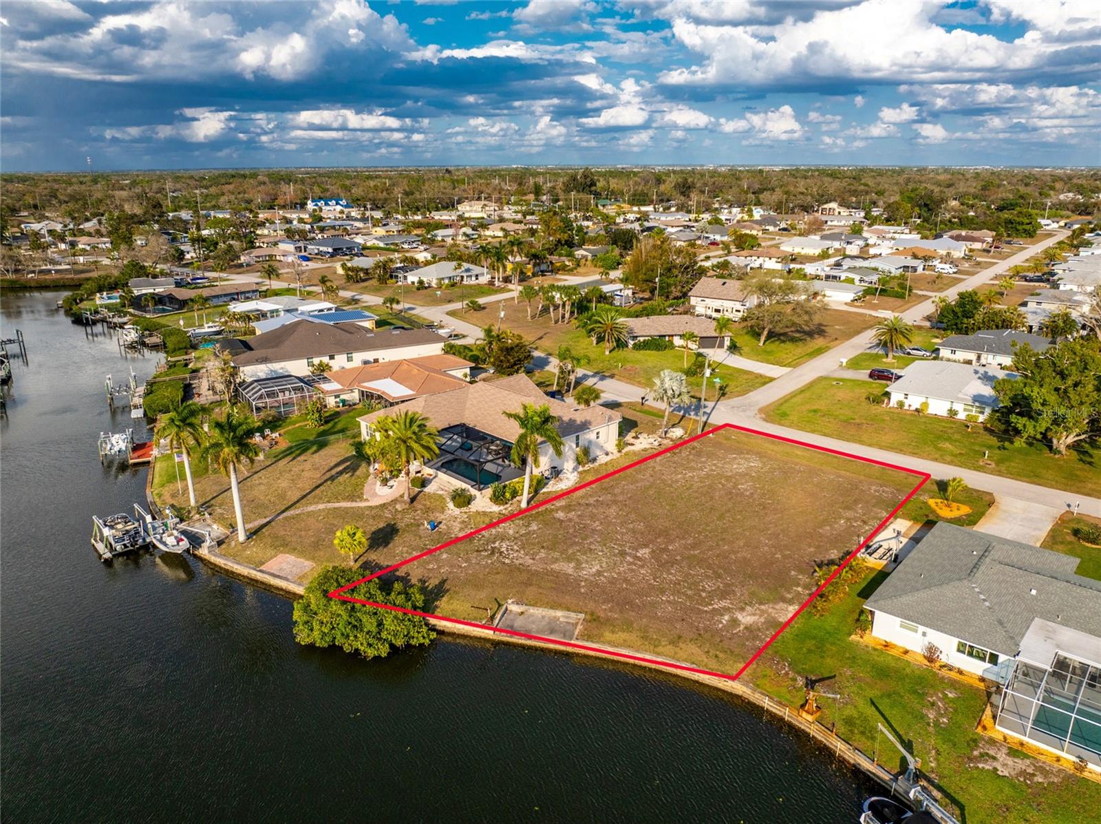 OVERBROOK GARDENS - Land