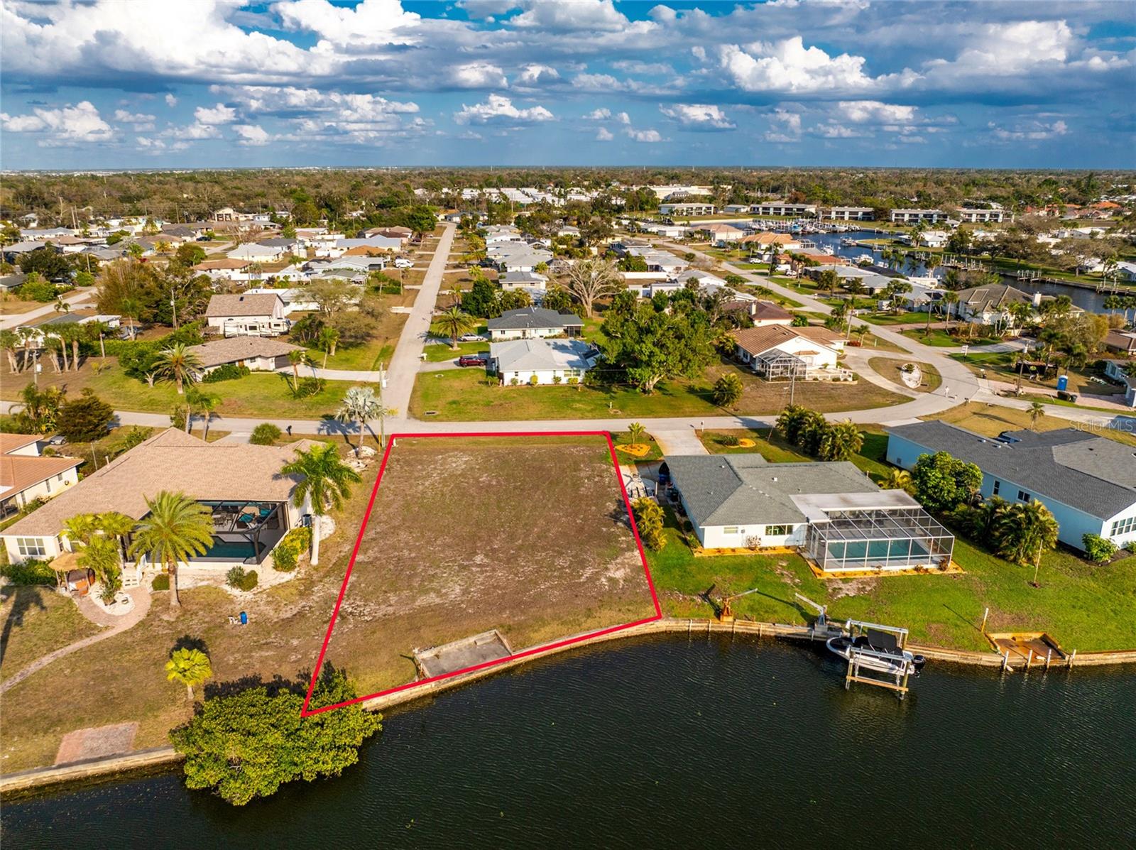 OVERBROOK GARDENS - Land