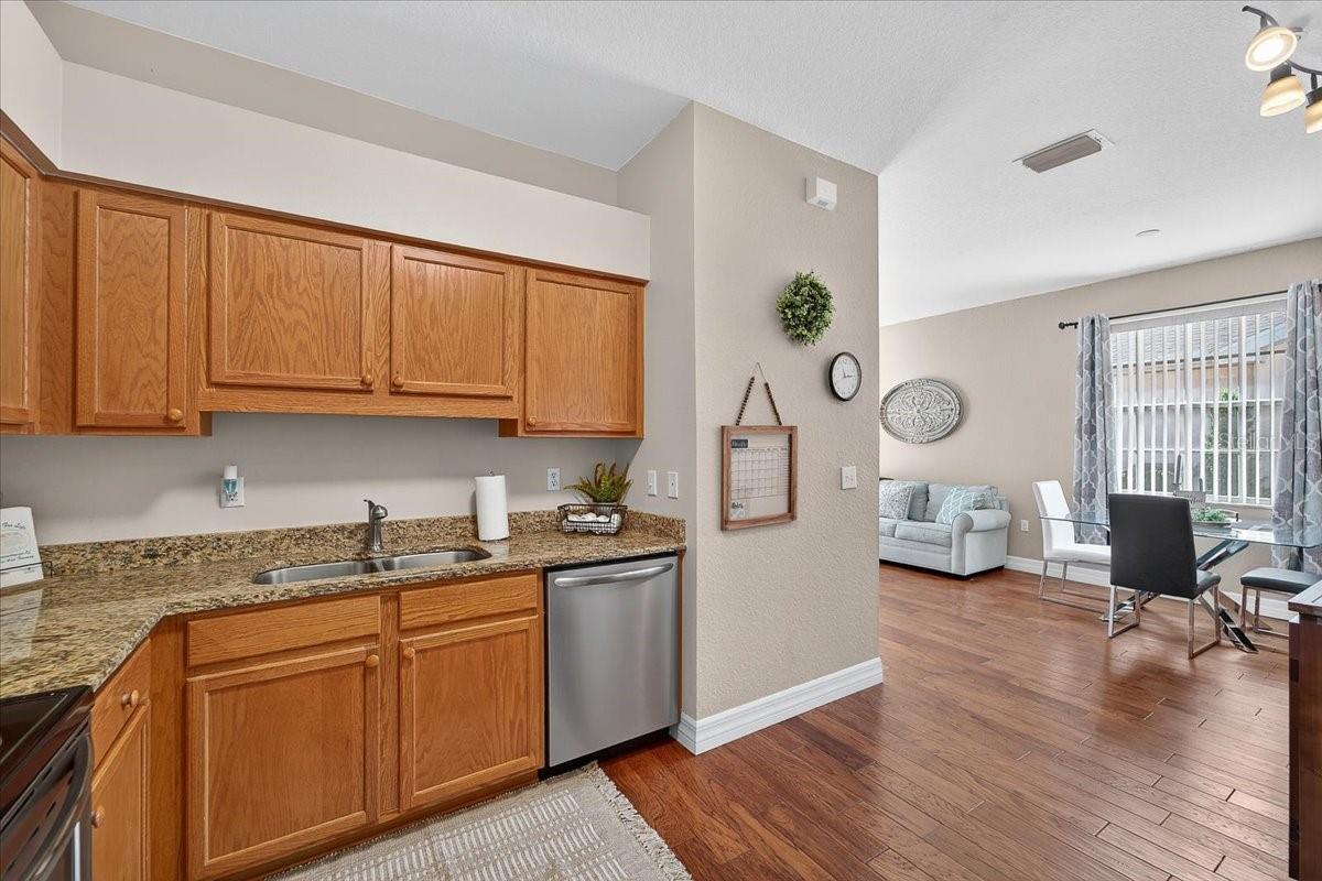 EAGLE GREENS CONDO - Residential