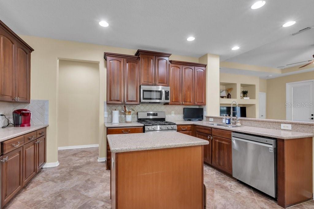 FISHHAWK RANCH TOWNCENTER PH 2B - Residential