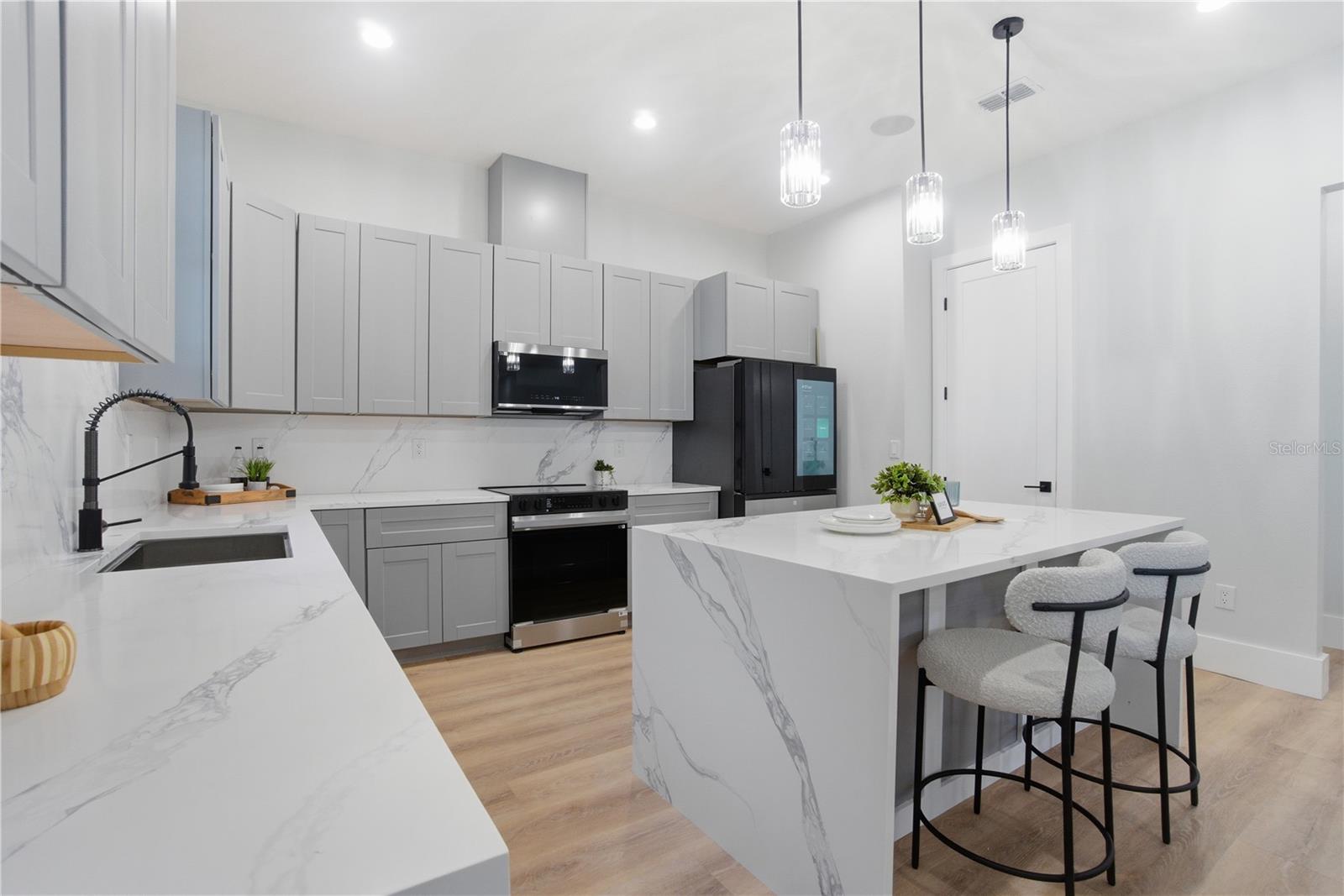 BELLE VIEW PLACE - Residential