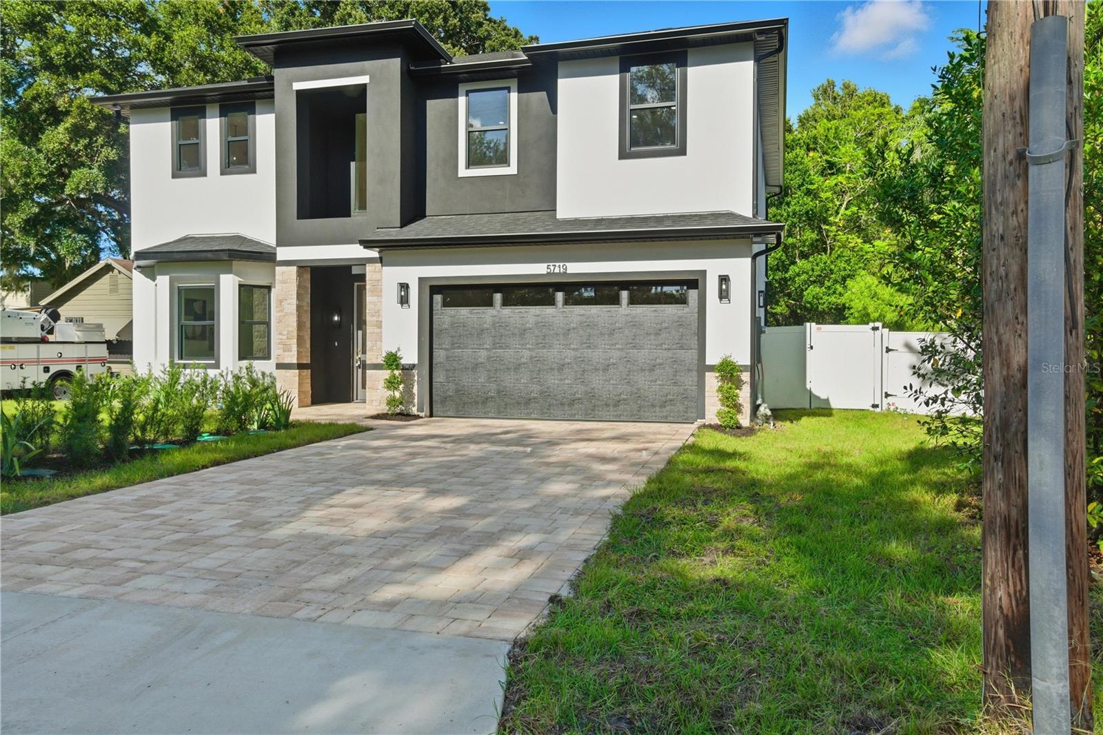 BELLE VIEW PLACE - Residential