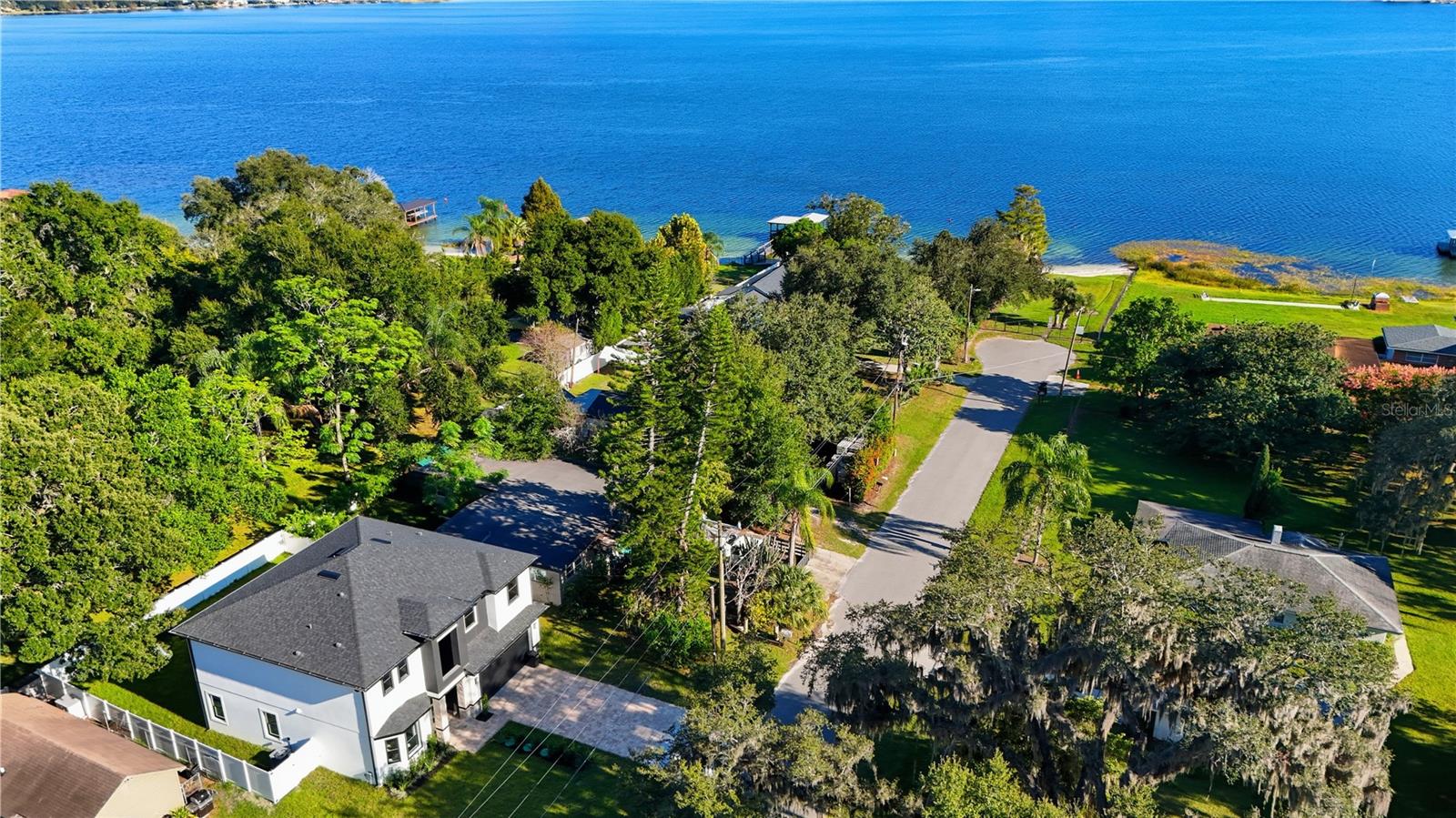 5719 PENINSULAR DRIVE