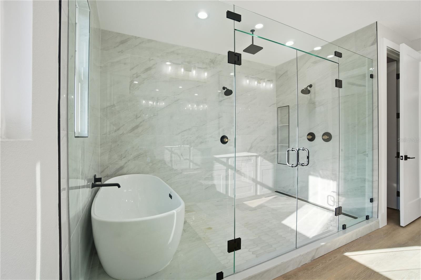 BELLE VIEW PLACE - Residential