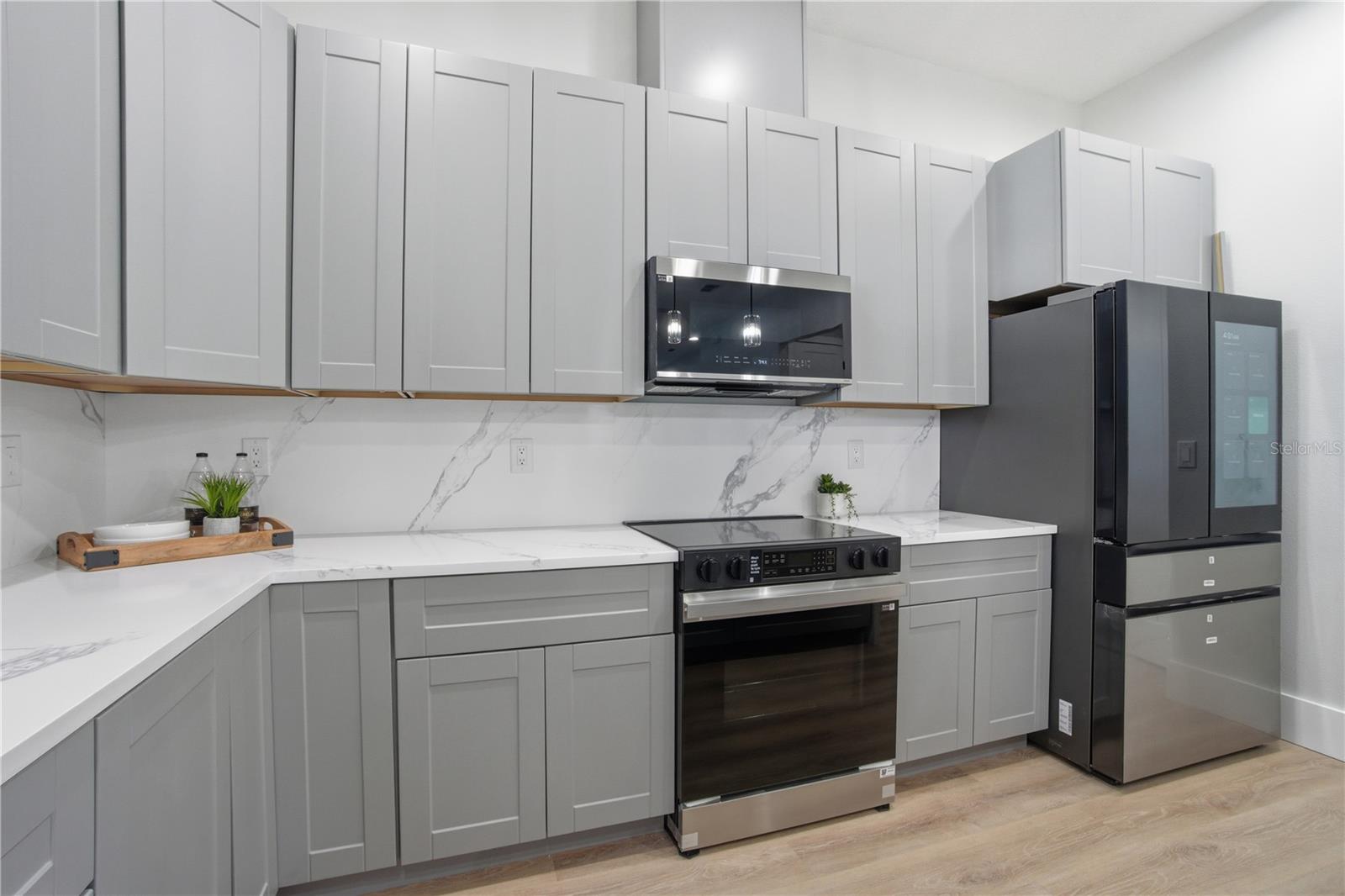 BELLE VIEW PLACE - Residential