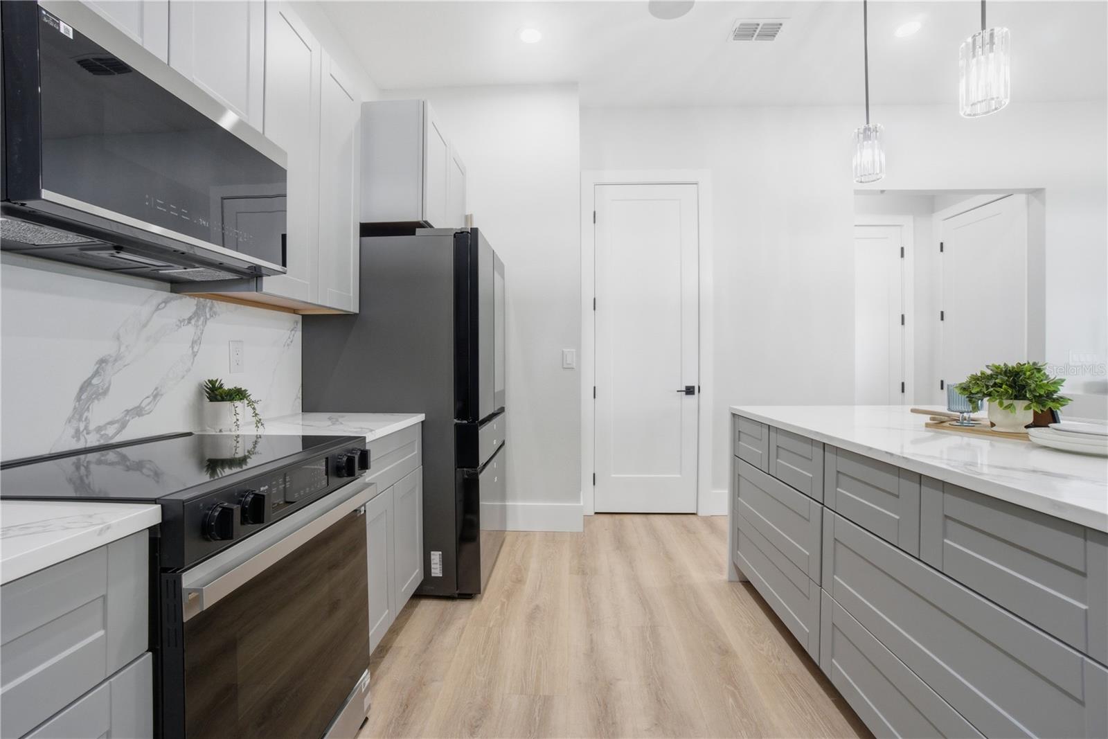 BELLE VIEW PLACE - Residential