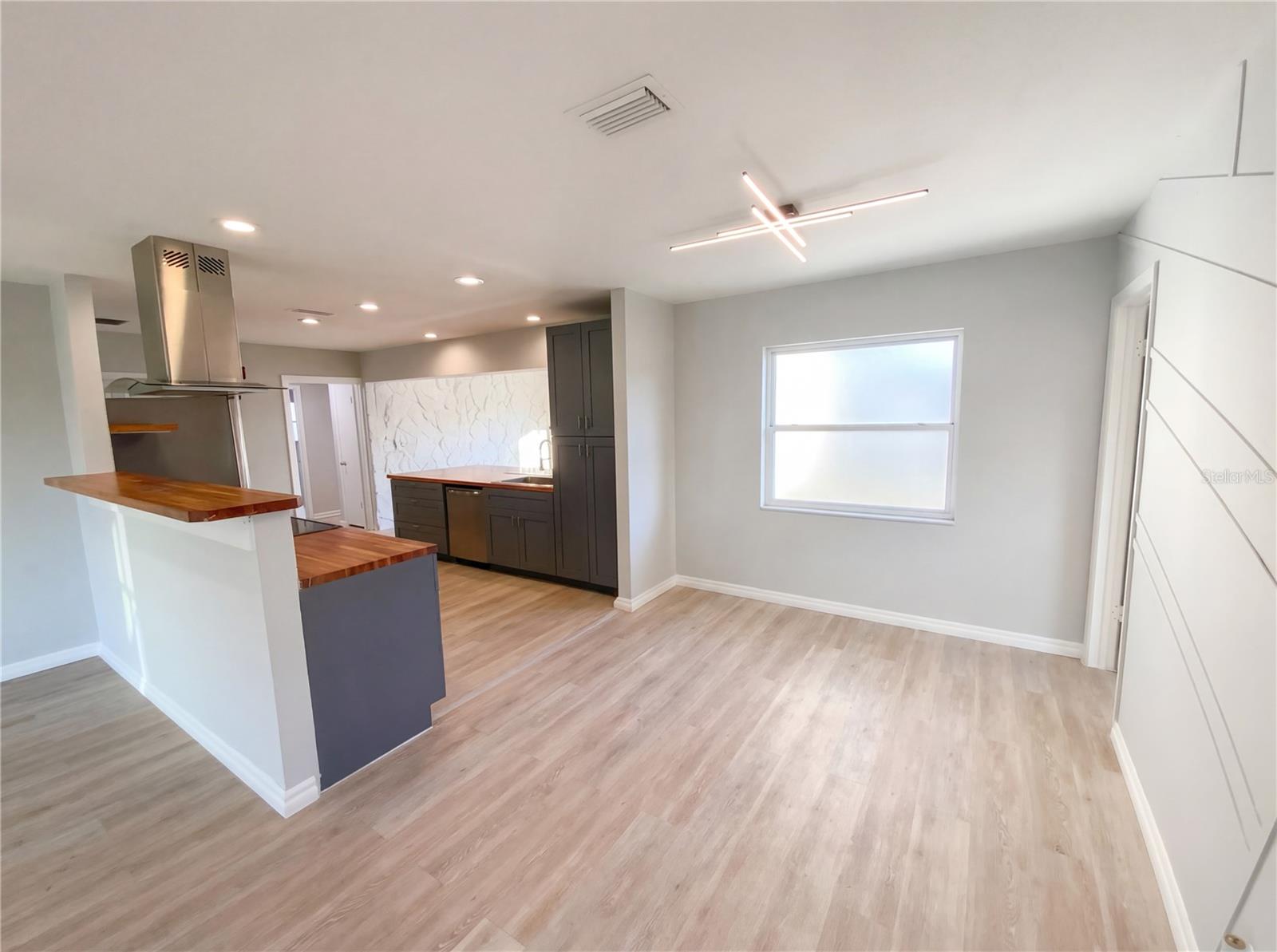 ROSERY GROVE VILLA 3RD ADD - Residential