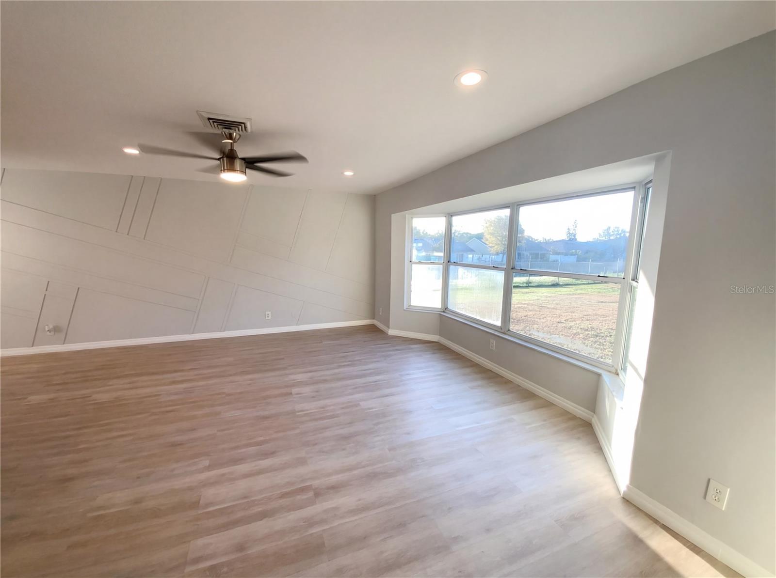 ROSERY GROVE VILLA 3RD ADD - Residential