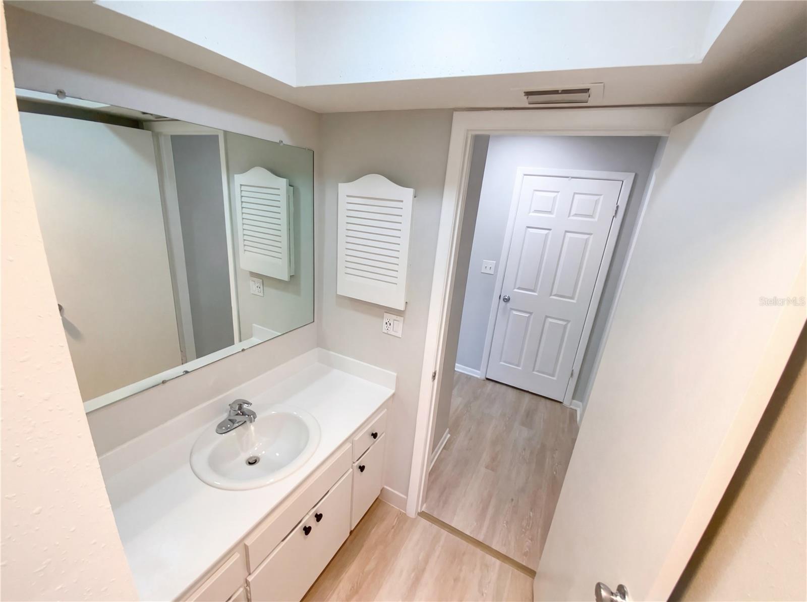 ROSERY GROVE VILLA 3RD ADD - Residential