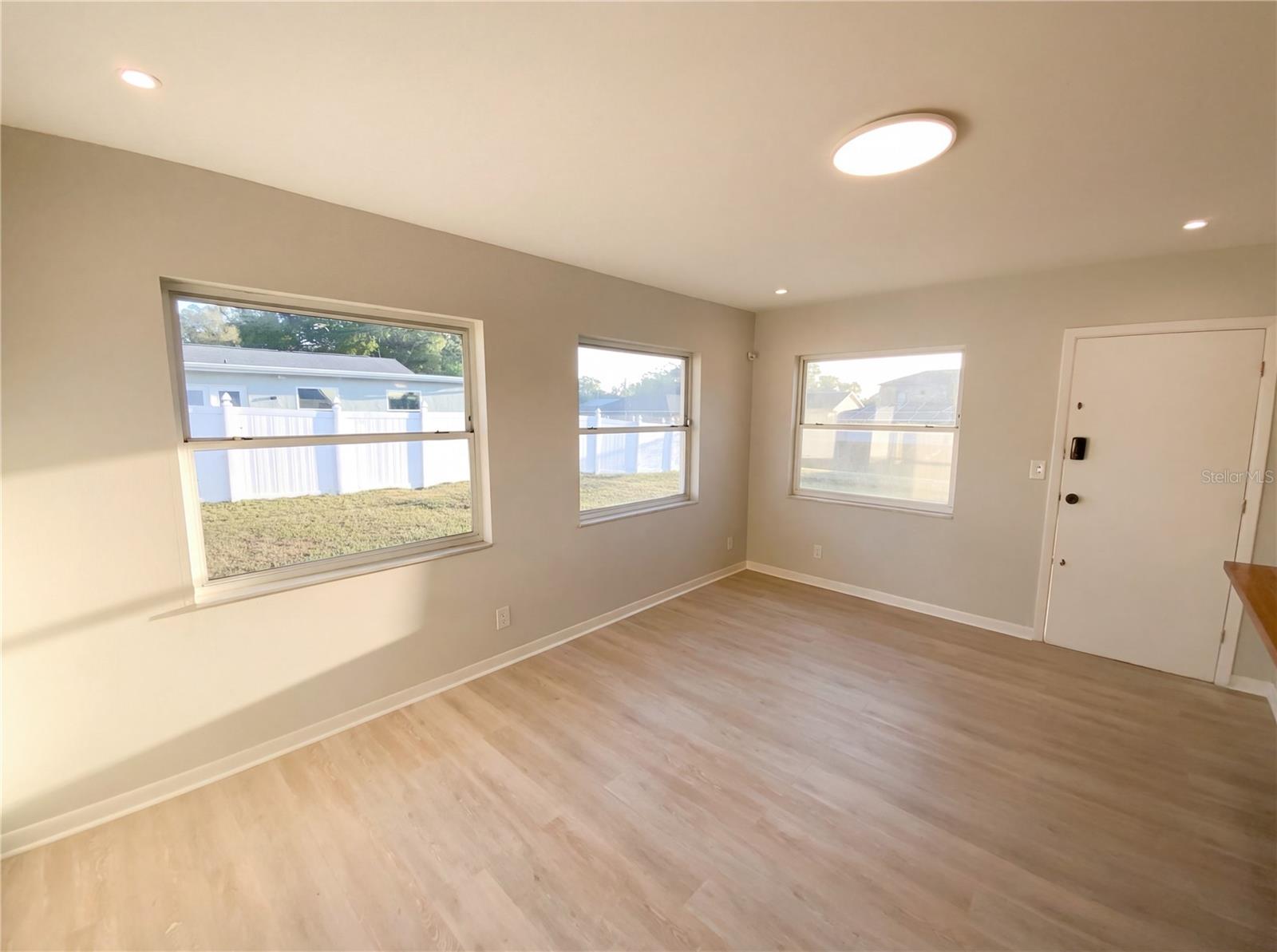 ROSERY GROVE VILLA 3RD ADD - Residential