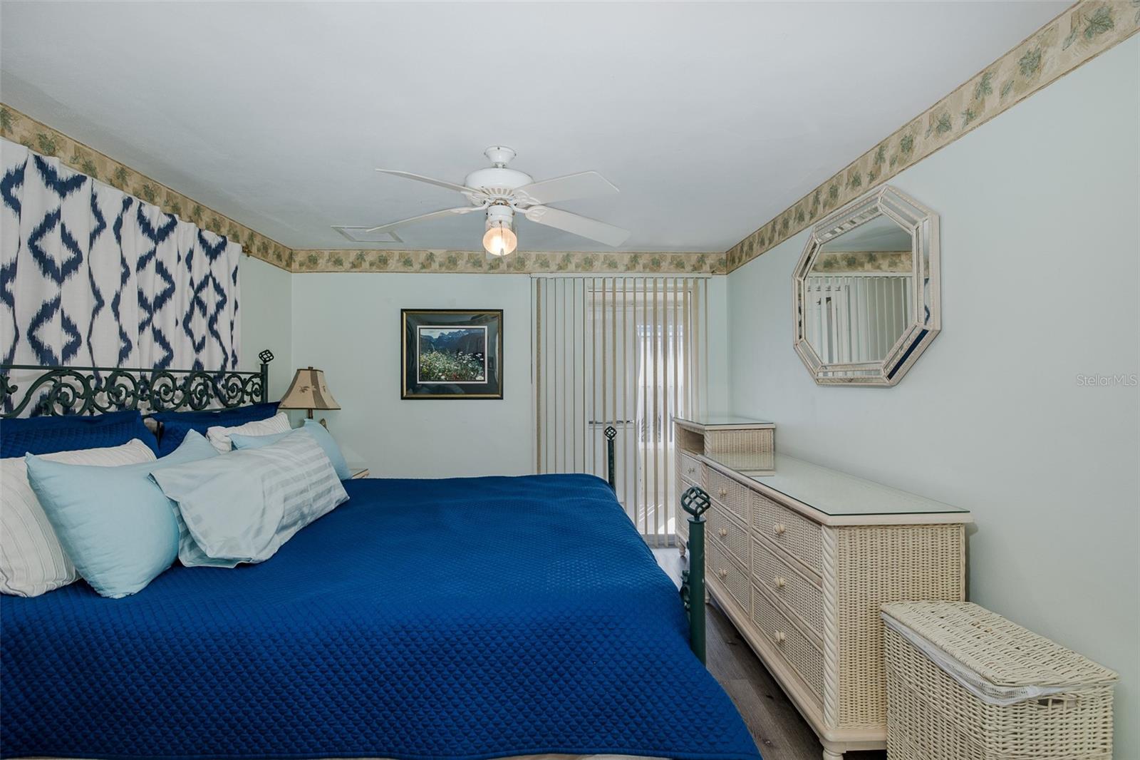 GARDENS OF BEACON SQUARE CONDO - Residential