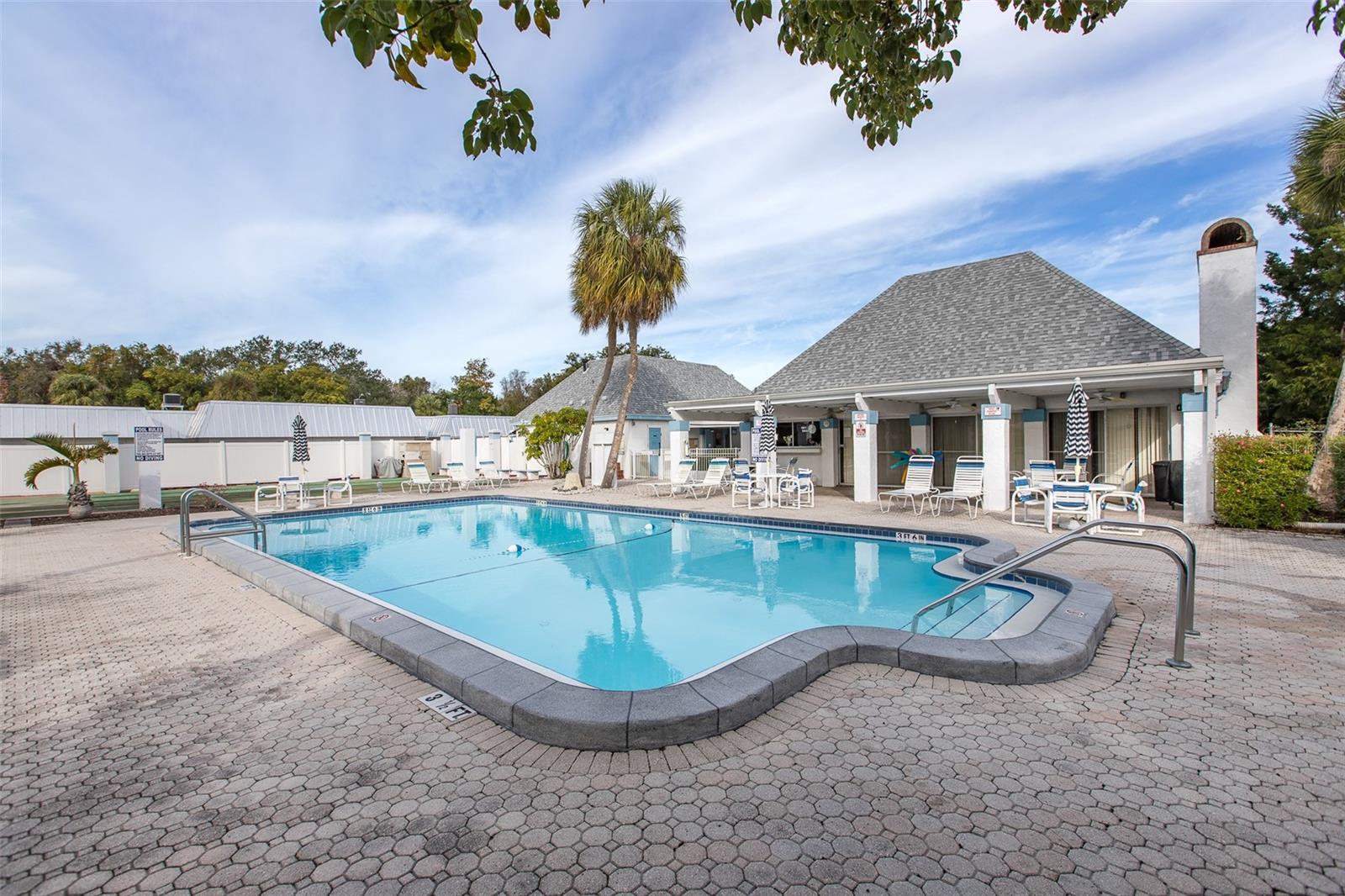 GARDENS OF BEACON SQUARE CONDO - Residential