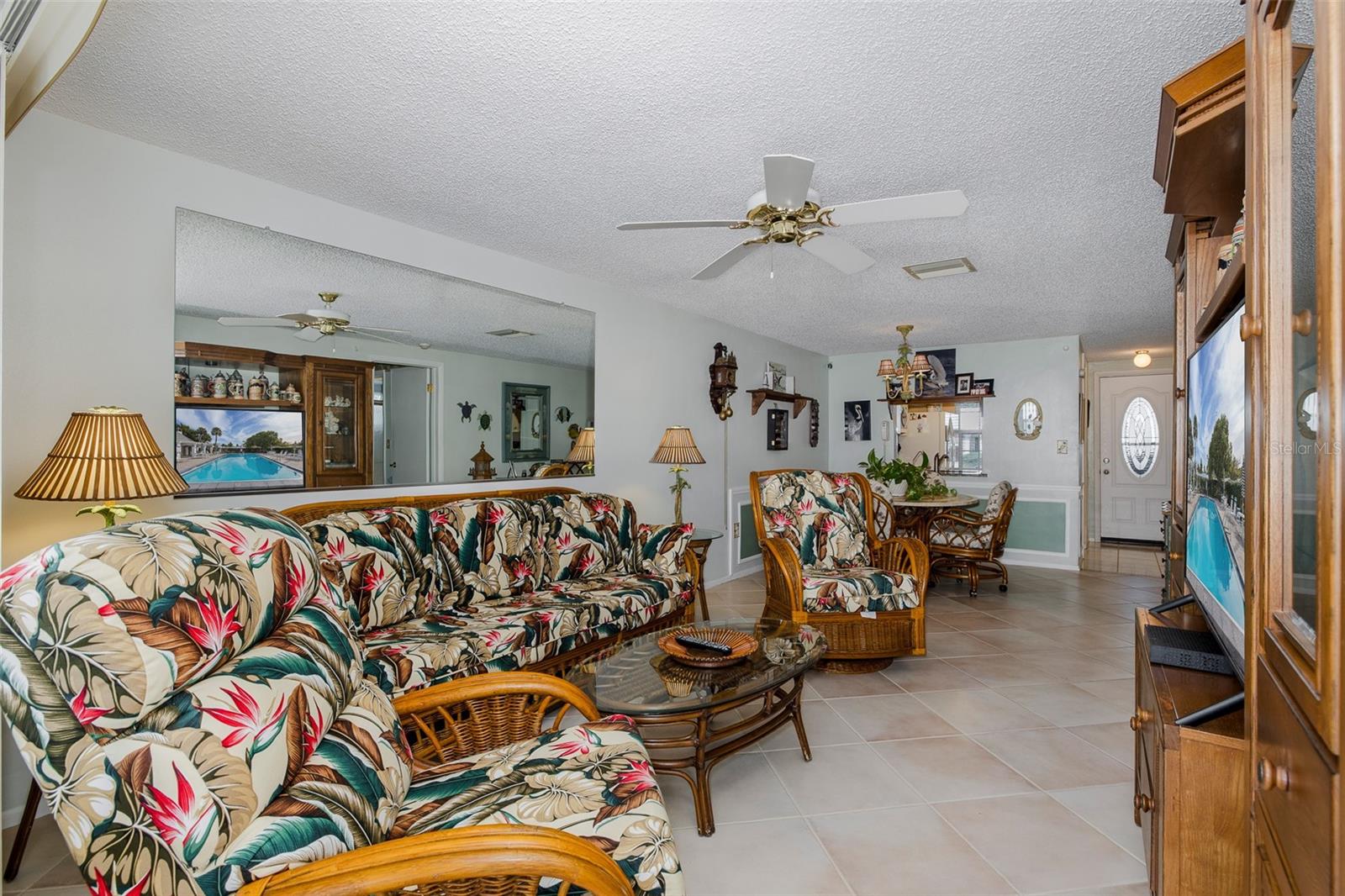 GARDENS OF BEACON SQUARE CONDO - Residential