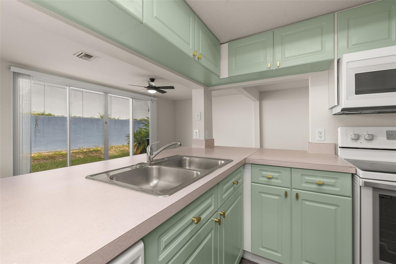 ISLAND CLUB WEST PH 01 - Residential