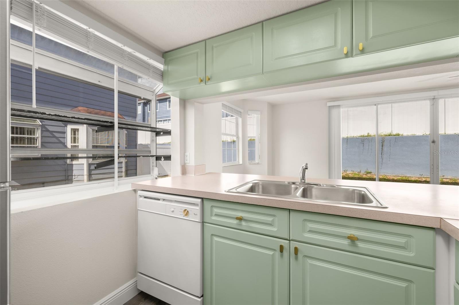 ISLAND CLUB WEST PH 01 - Residential