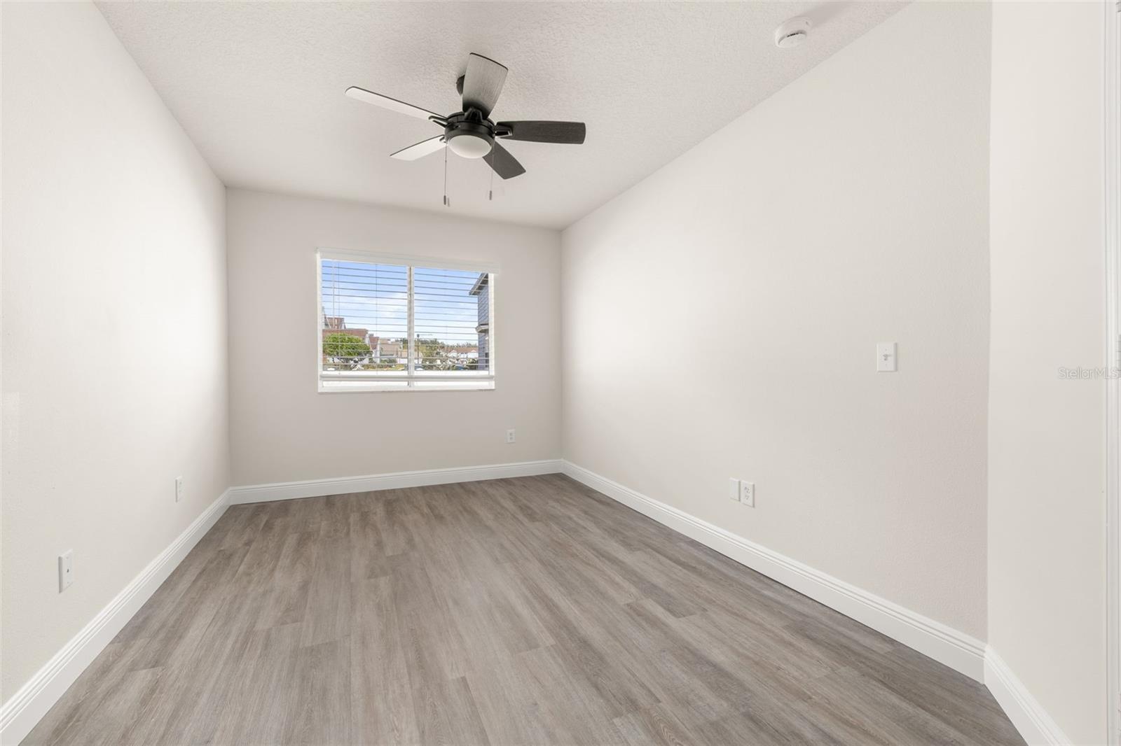 ISLAND CLUB WEST PH 01 - Residential