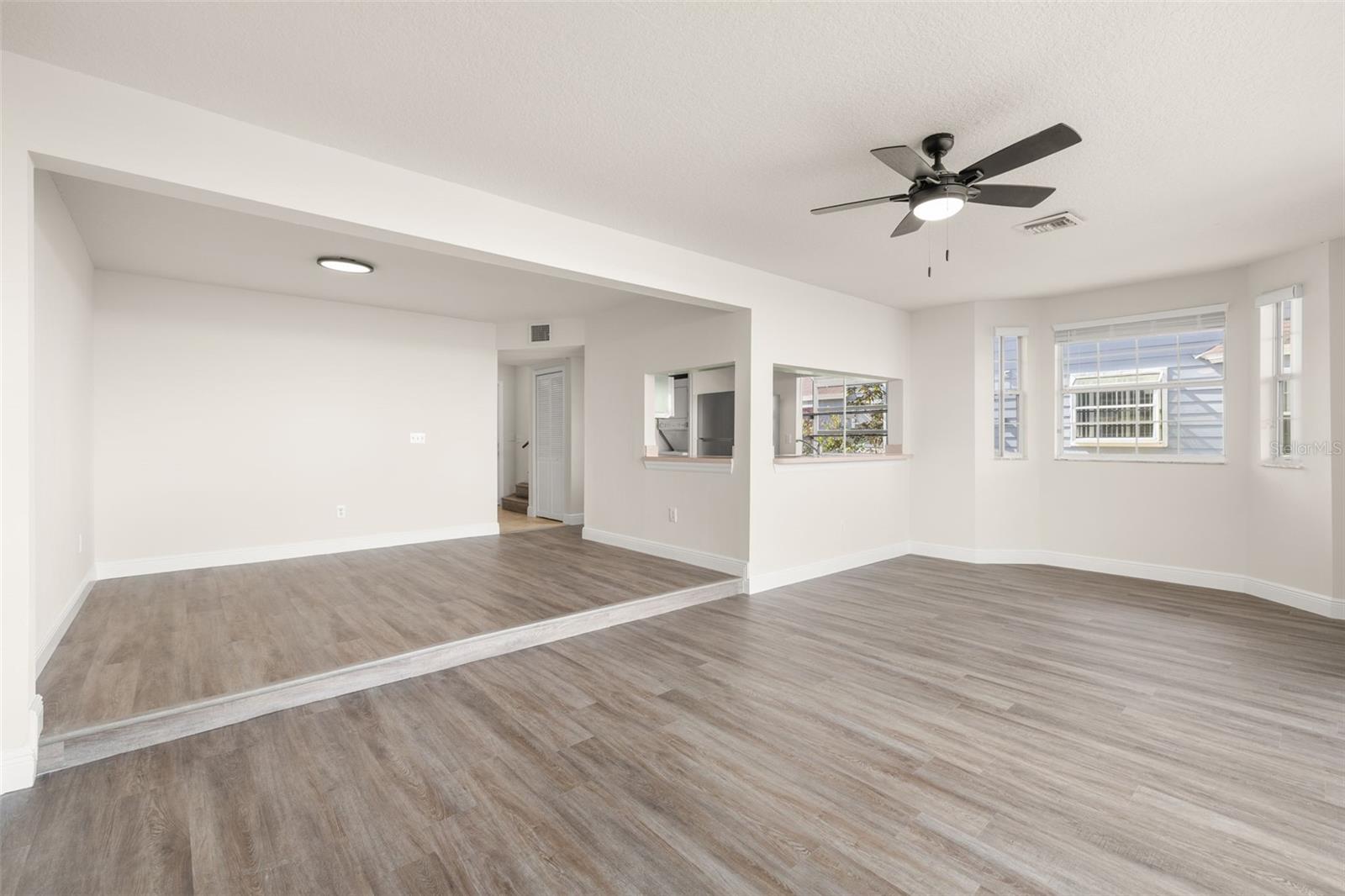 ISLAND CLUB WEST PH 01 - Residential