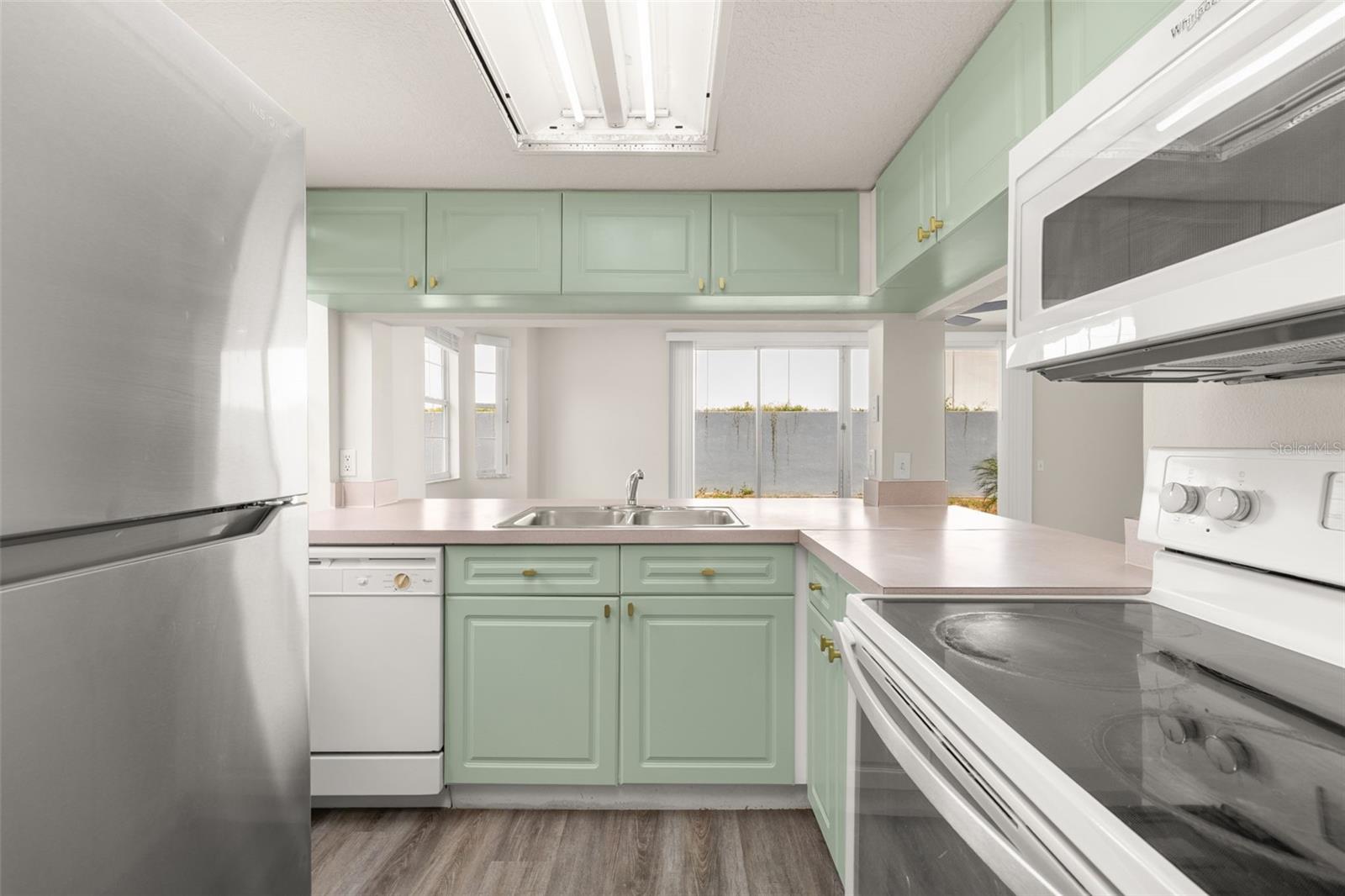 ISLAND CLUB WEST PH 01 - Residential