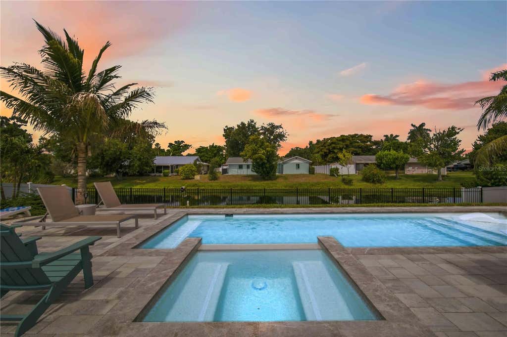 Photo of 920 68th Street NW, Bradenton, FL 34209 (MLS # A4700929)