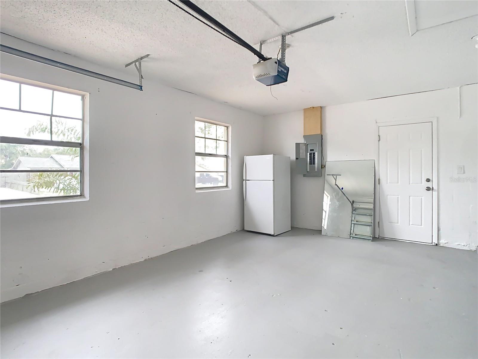 TRENTWOOD MANOR - Residential Lease