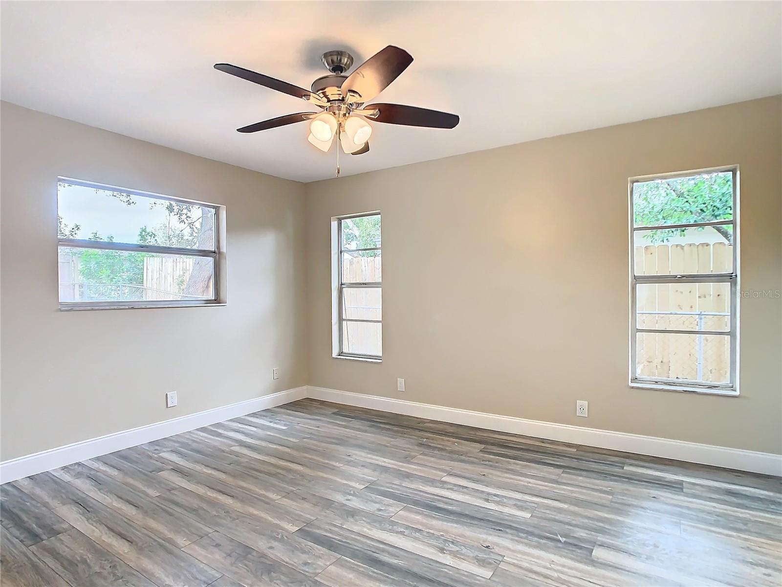 TRENTWOOD MANOR - Residential Lease