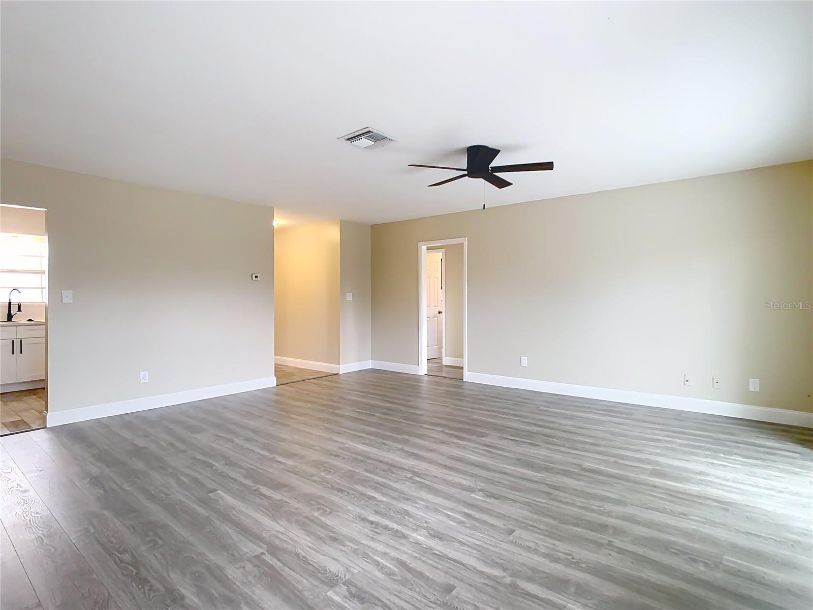 TRENTWOOD MANOR - Residential Lease