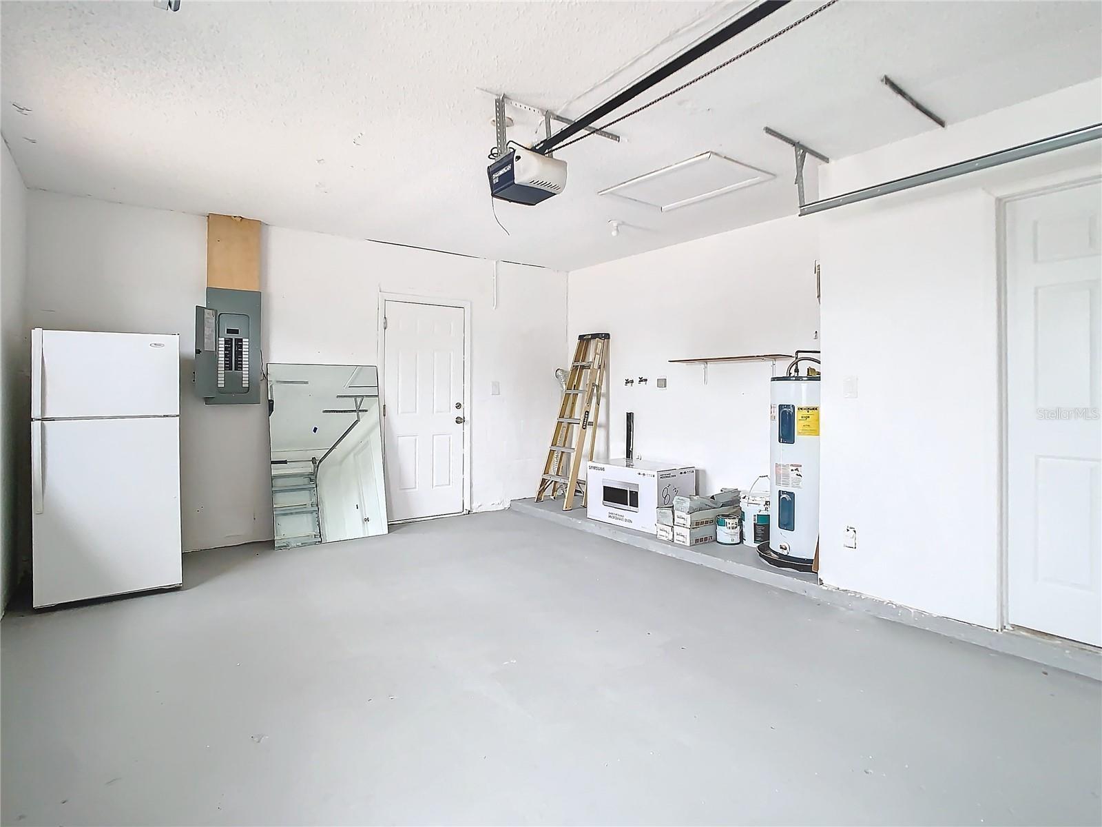 TRENTWOOD MANOR - Residential Lease