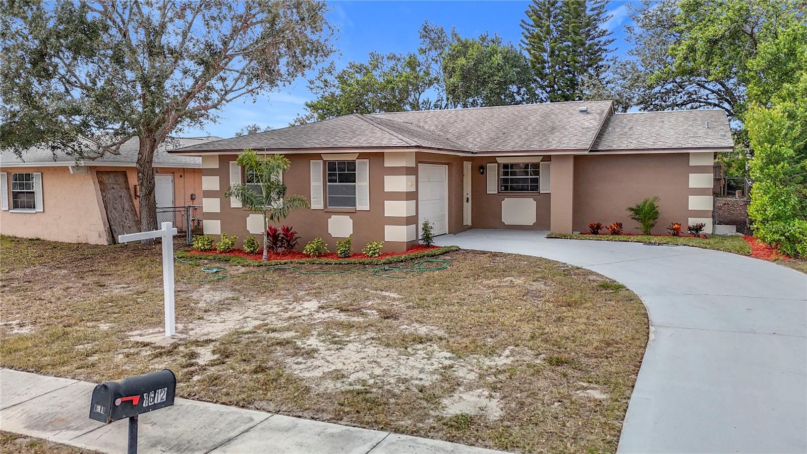TRENTWOOD MANOR - Residential Lease