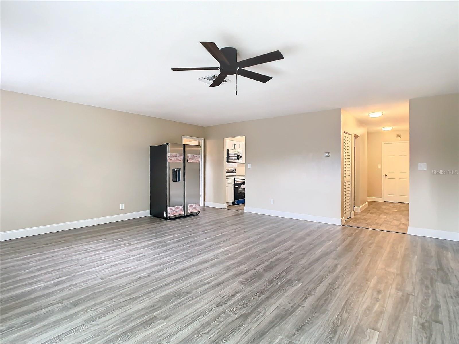 TRENTWOOD MANOR - Residential Lease