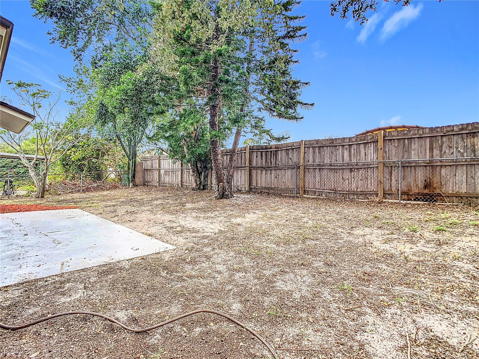 TRENTWOOD MANOR - Residential Lease