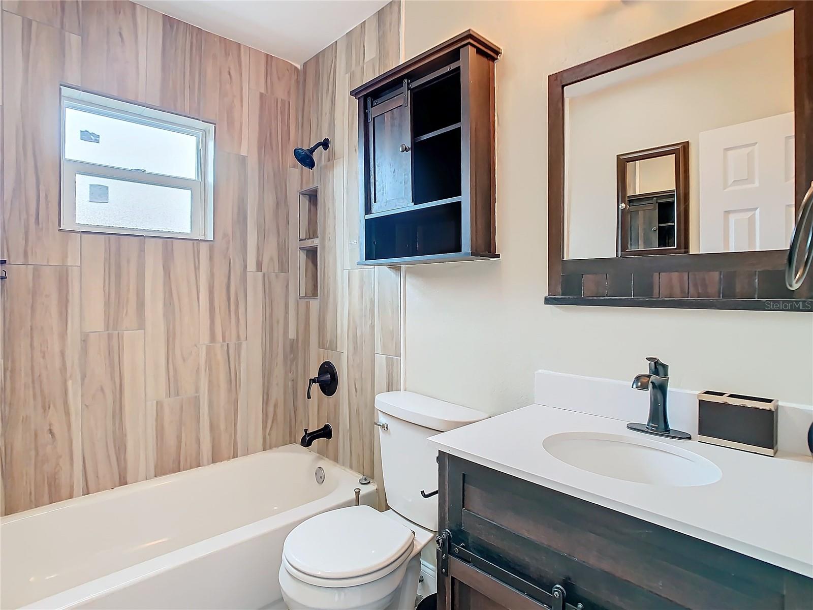 TRENTWOOD MANOR - Residential Lease