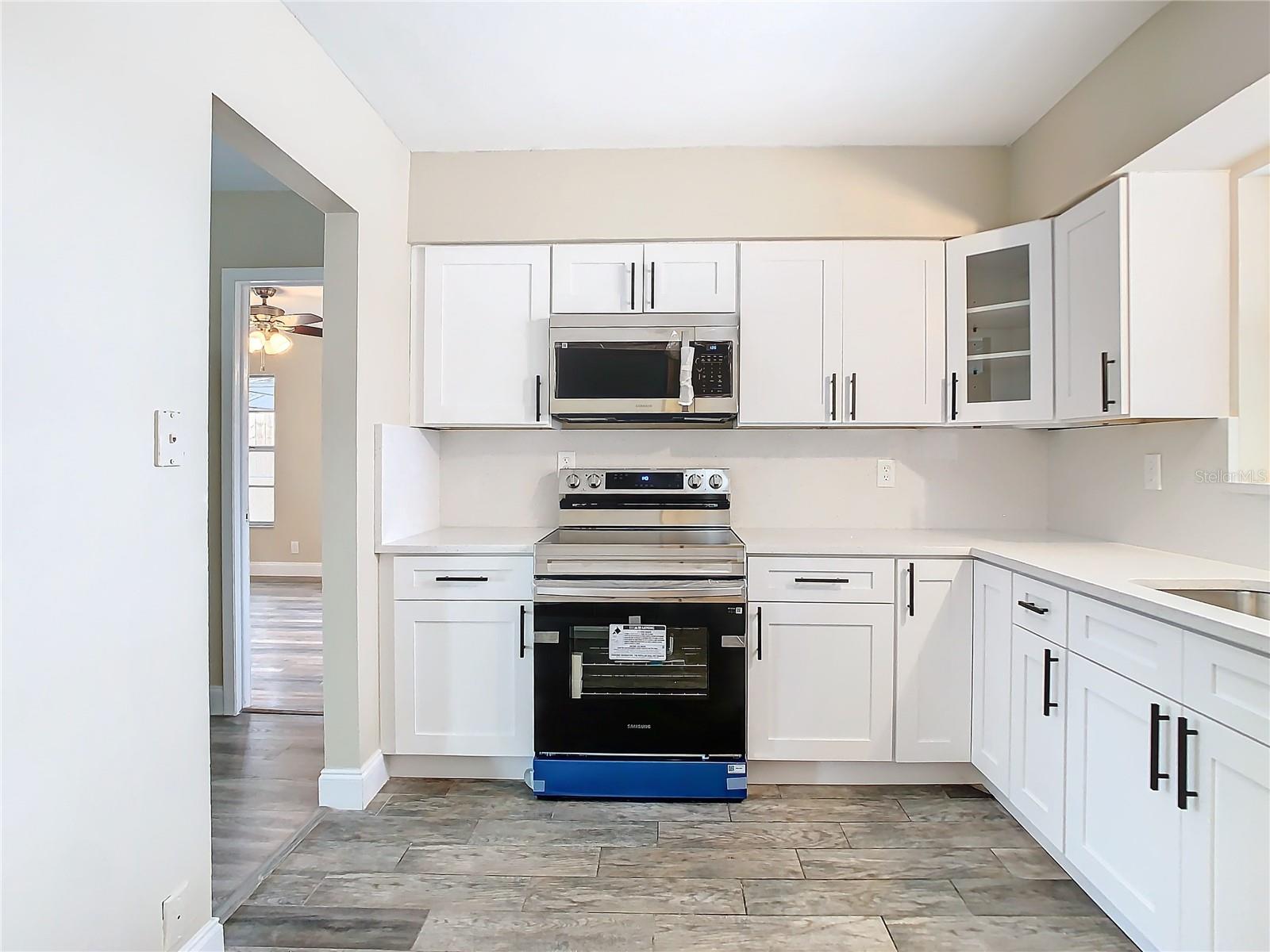 TRENTWOOD MANOR - Residential Lease