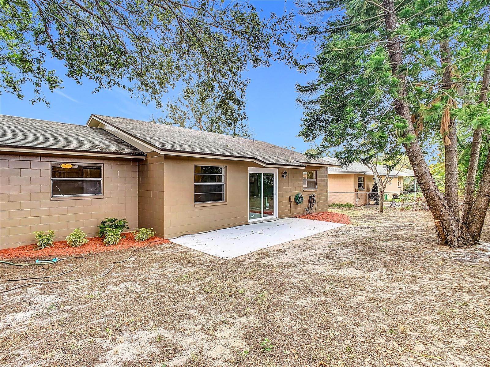 TRENTWOOD MANOR - Residential Lease