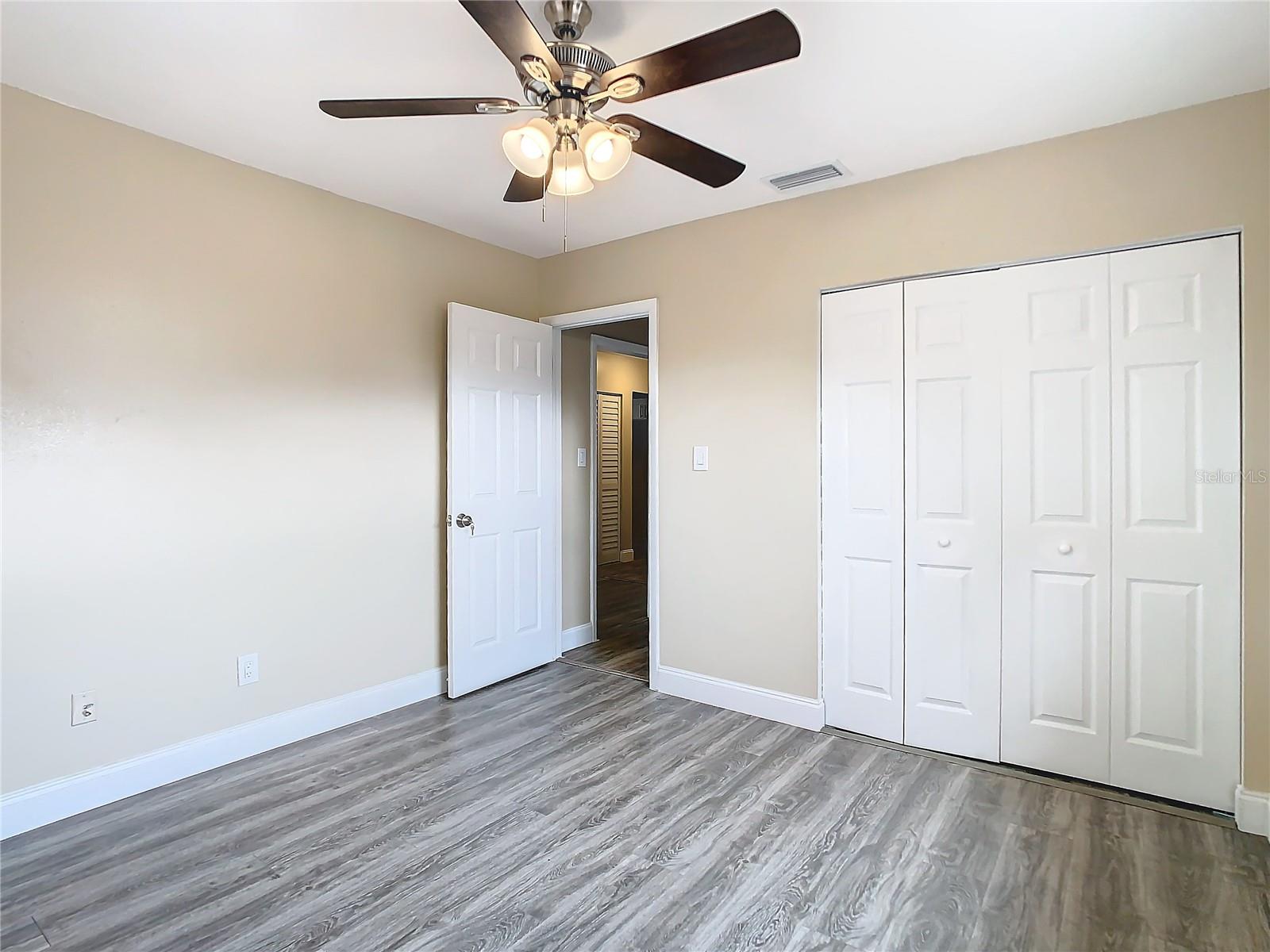 TRENTWOOD MANOR - Residential Lease
