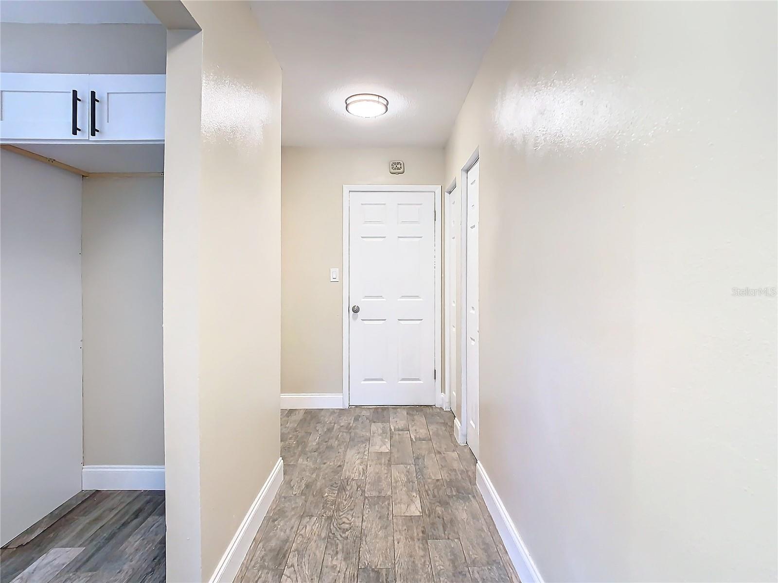 TRENTWOOD MANOR - Residential Lease