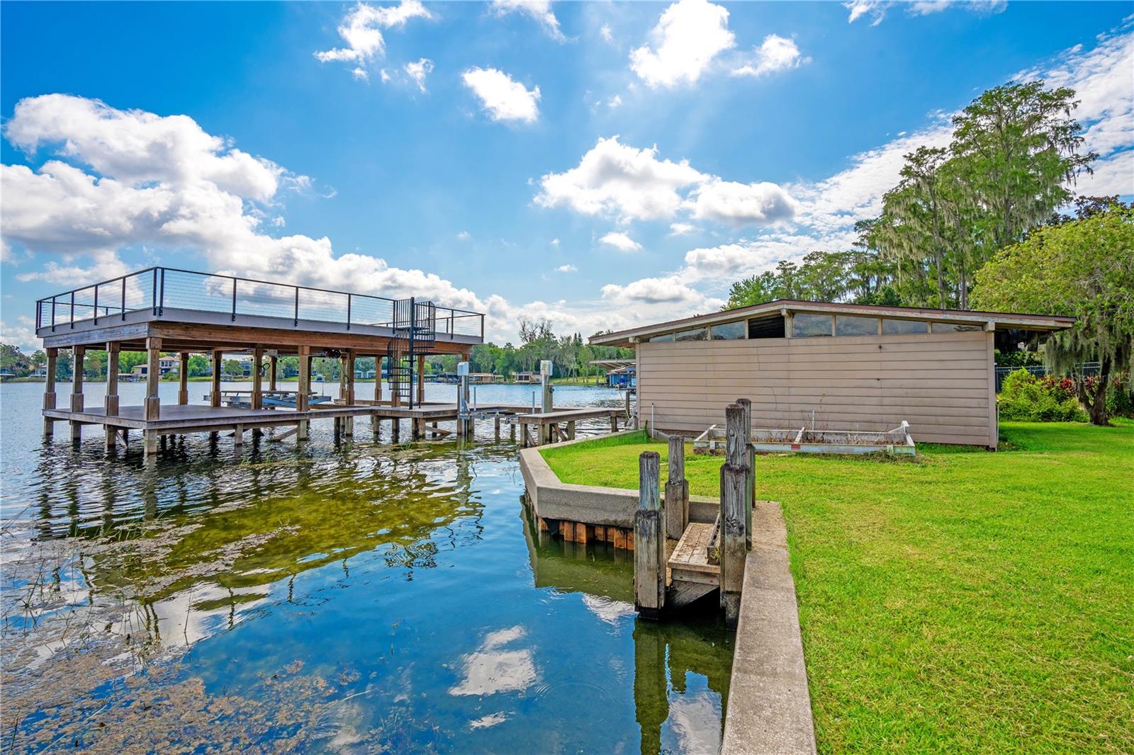 ALADAR ON LAKE BUTLER - Residential