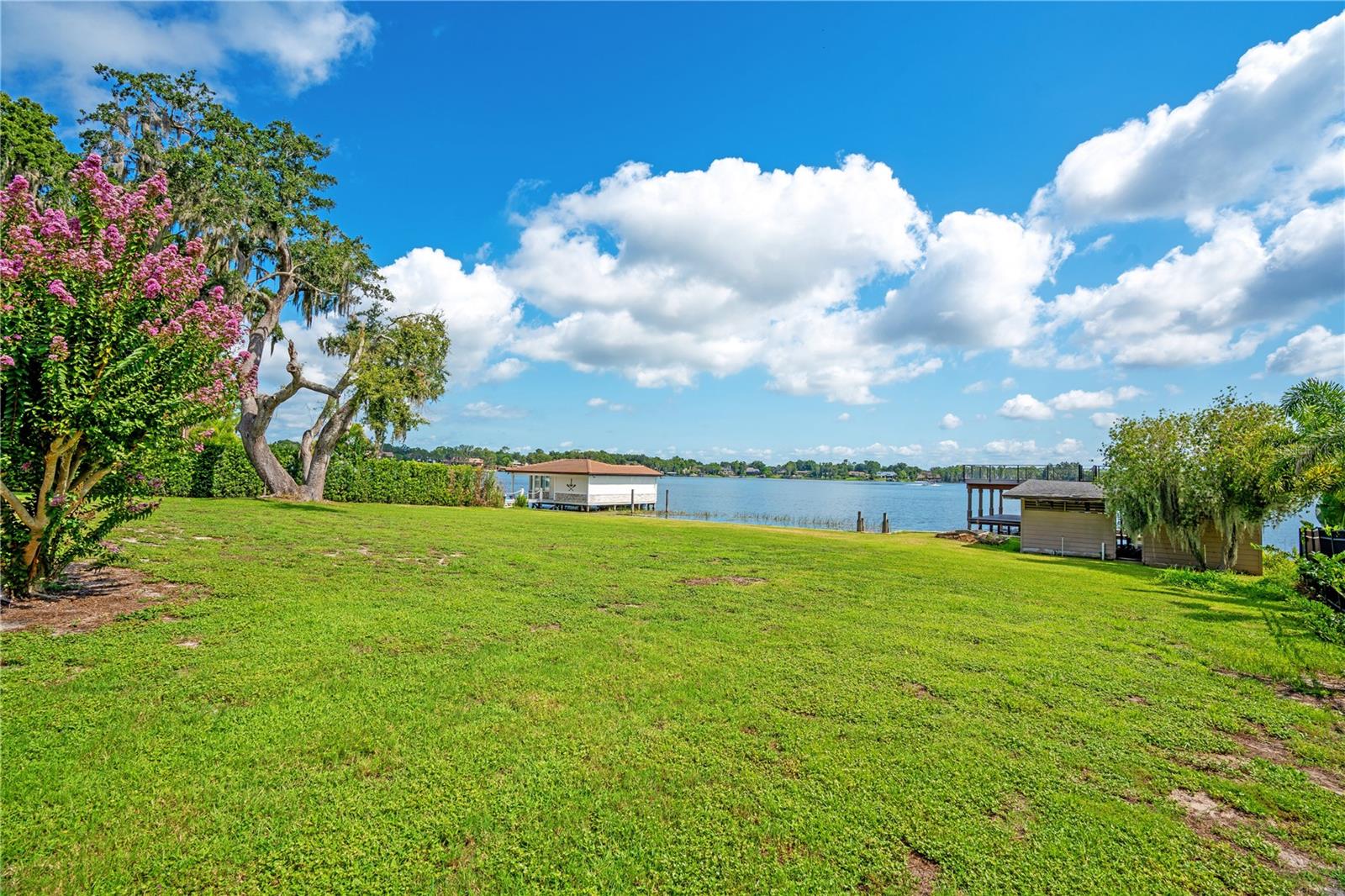 ALADAR ON LAKE BUTLER - Residential