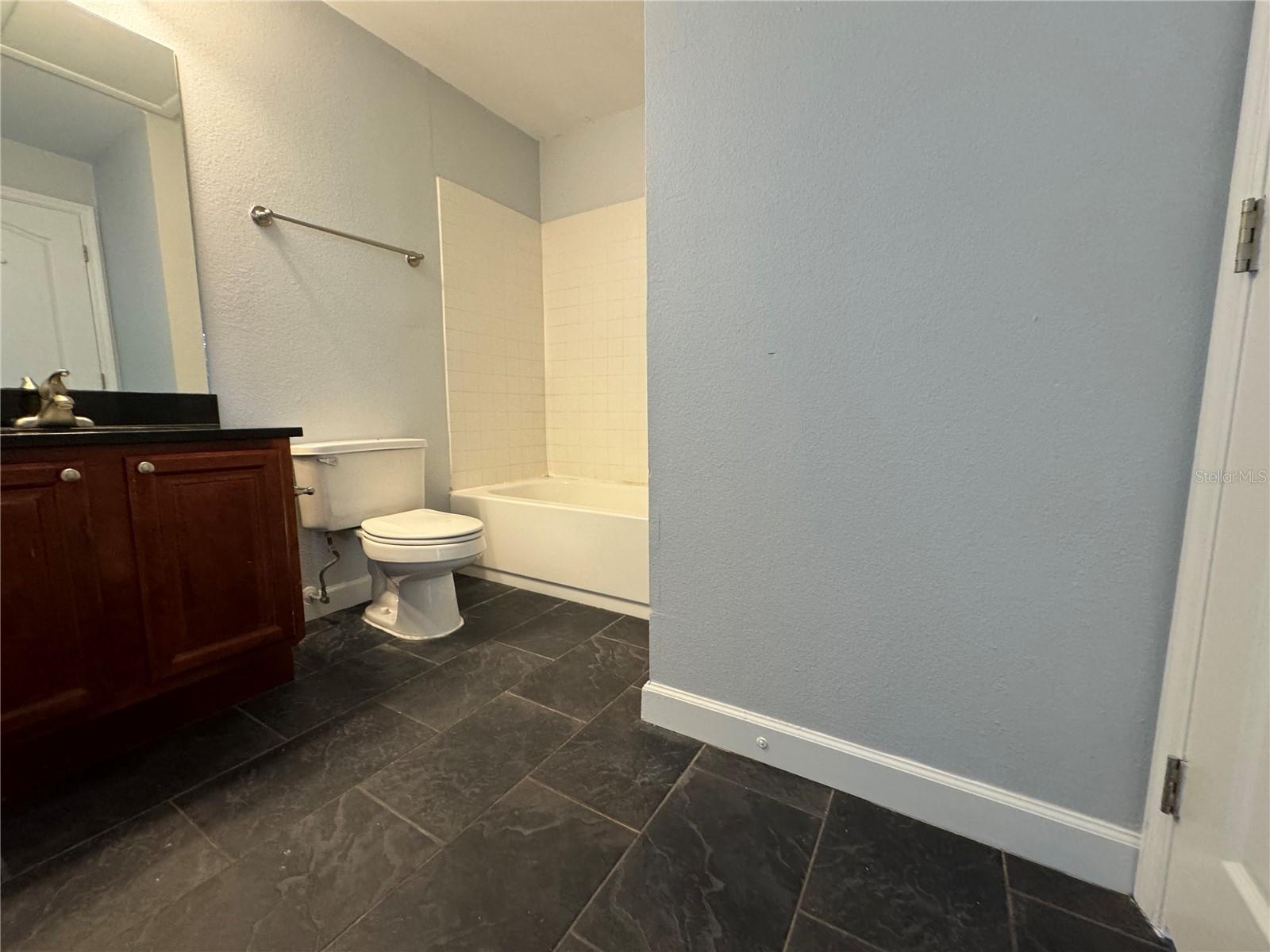 MIRIADA CONDO - Residential