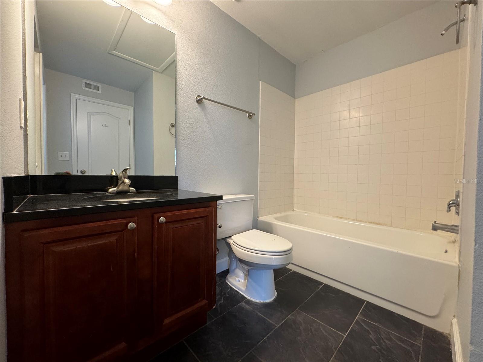 MIRIADA CONDO - Residential