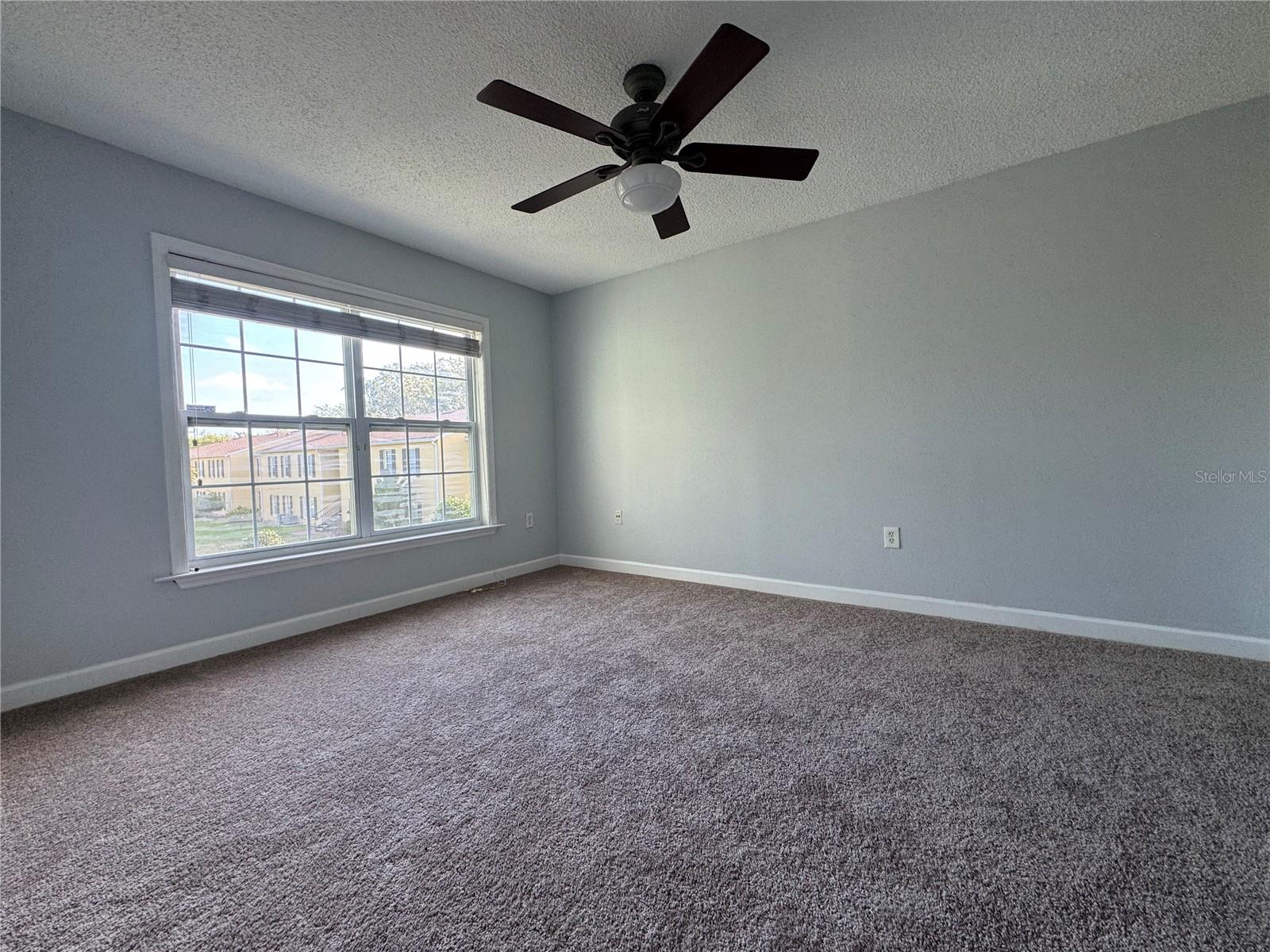 MIRIADA CONDO - Residential