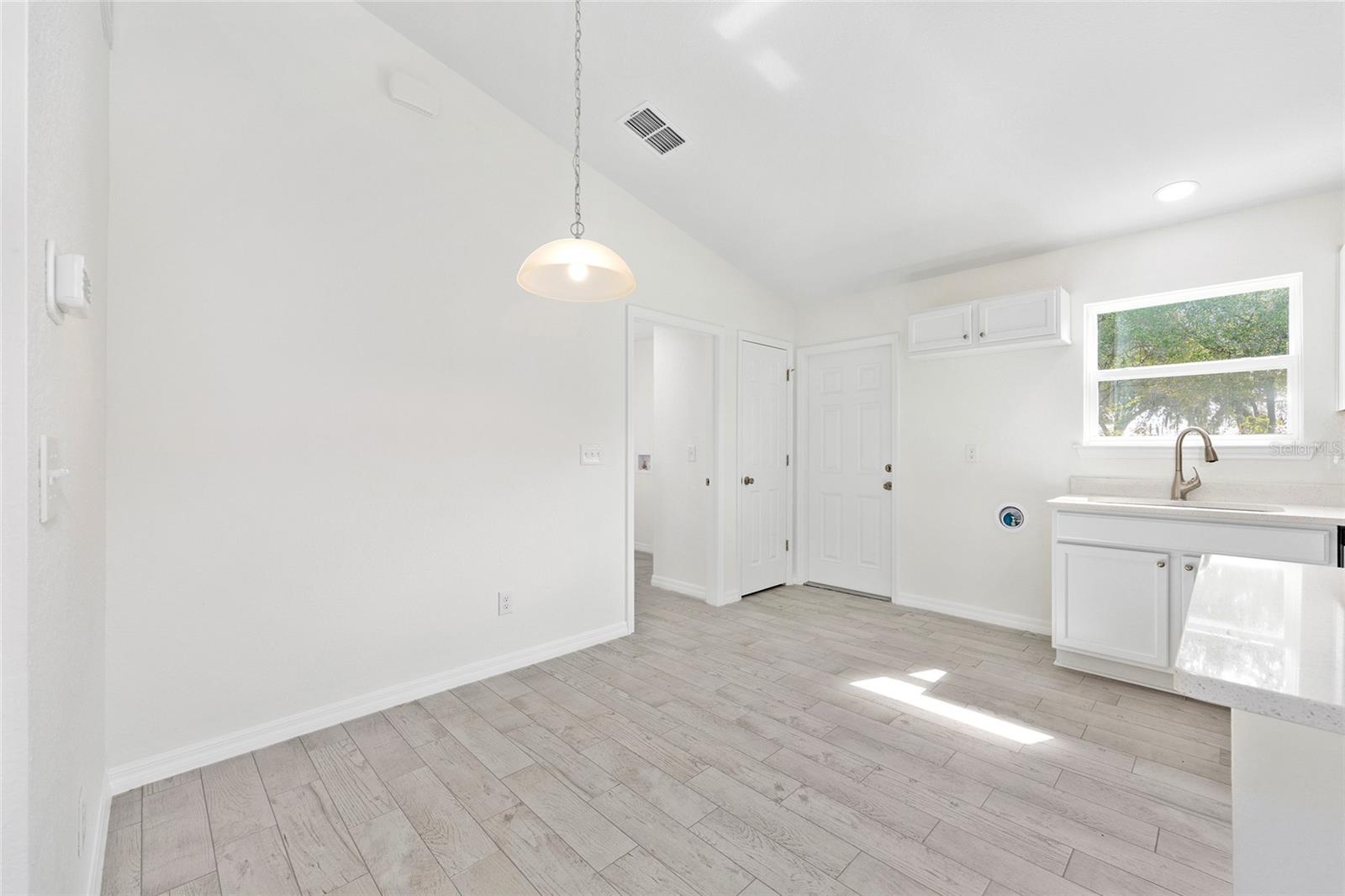 SILVER SPGS SHORES UN 19 - Residential