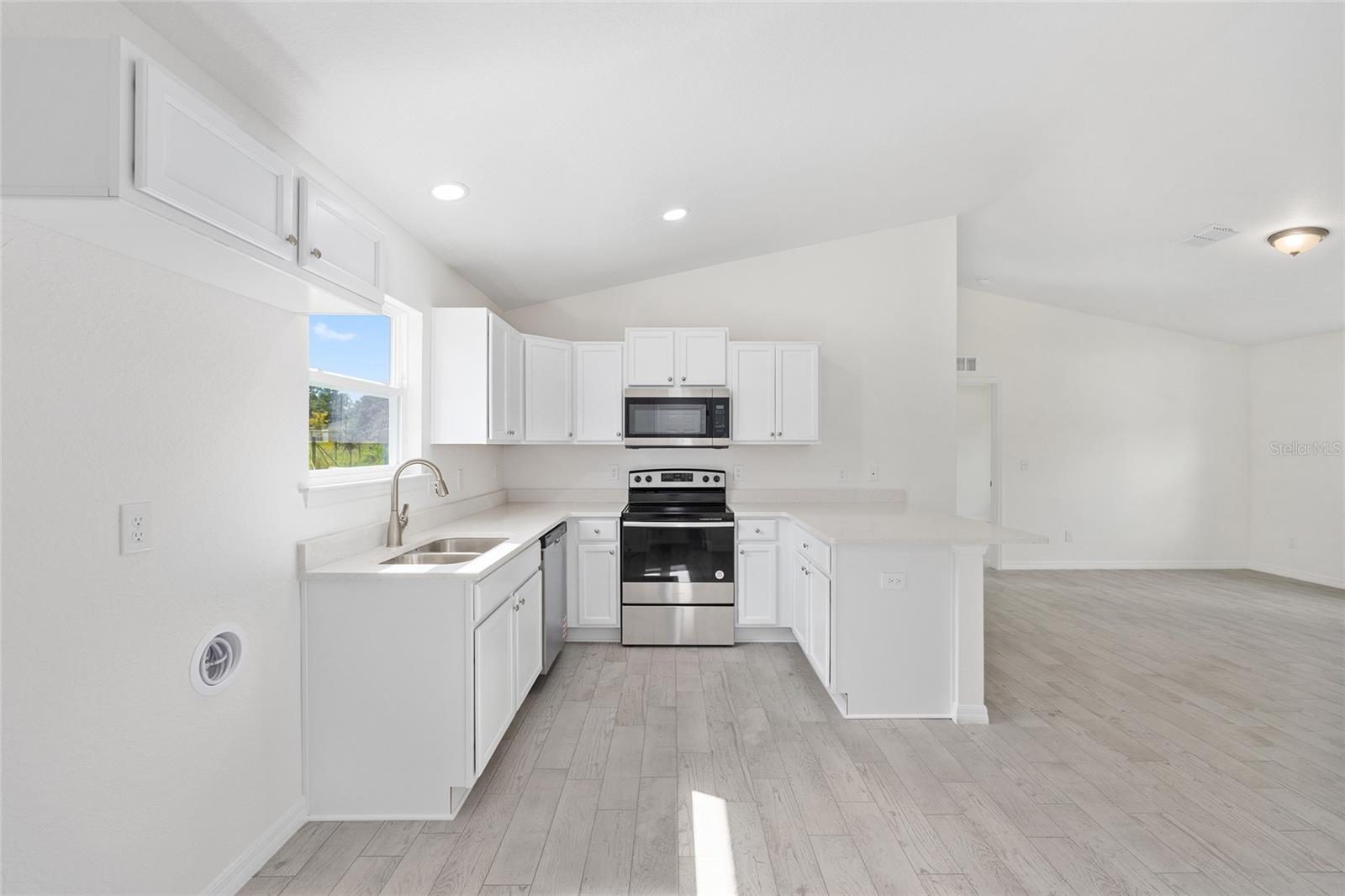 SILVER SPGS SHORES UN 19 - Residential