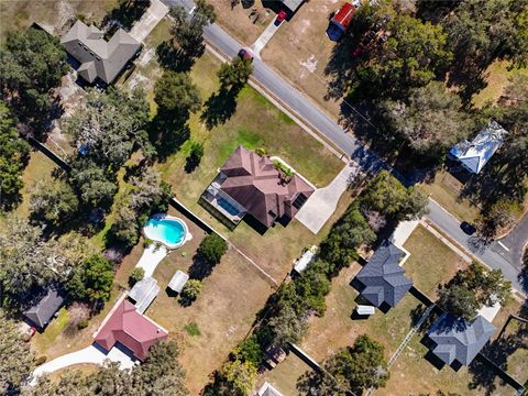 A home in LADY LAKE