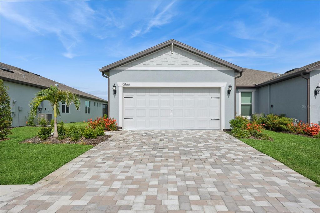 Photo of 9566 Coastline Way, Parrish, FL 34219 (MLS # A4656383)
